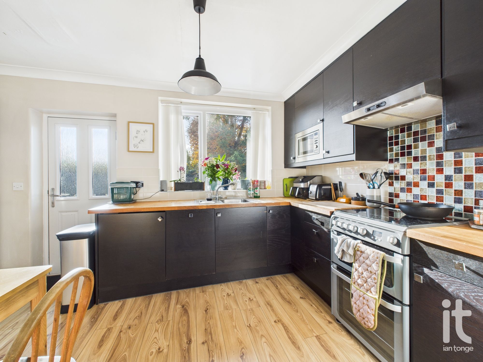 2 bedroom semi-detached house SSTC in Stockport - Photograph 6.