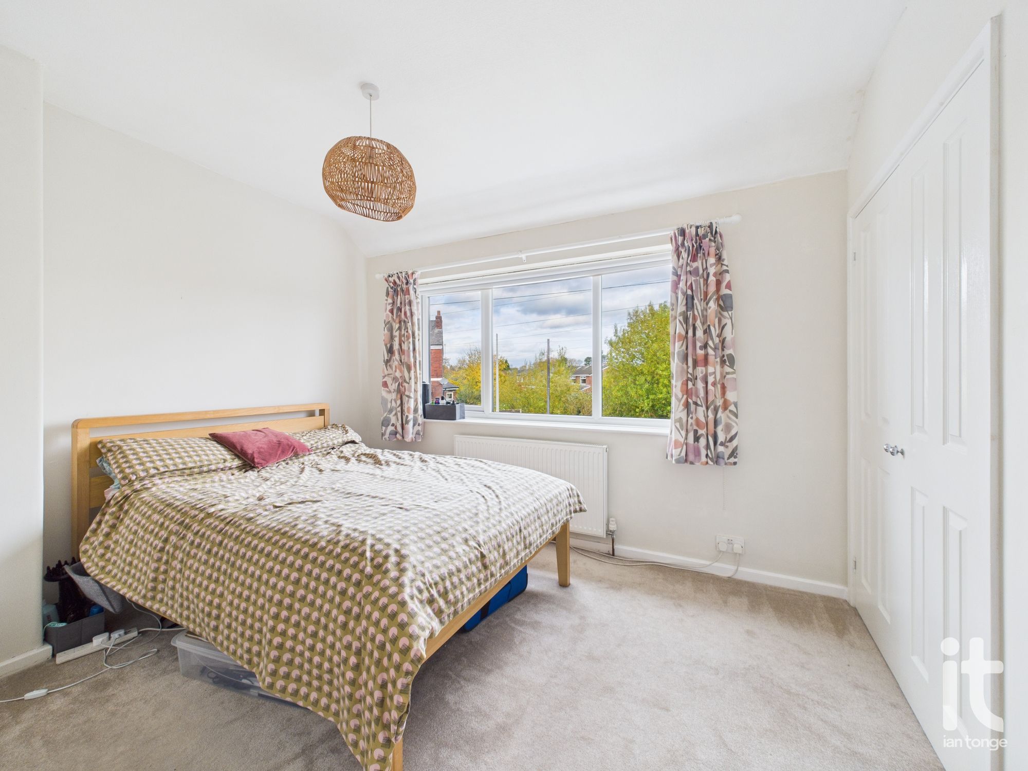 2 bedroom semi-detached house SSTC in Stockport - Photograph 9.