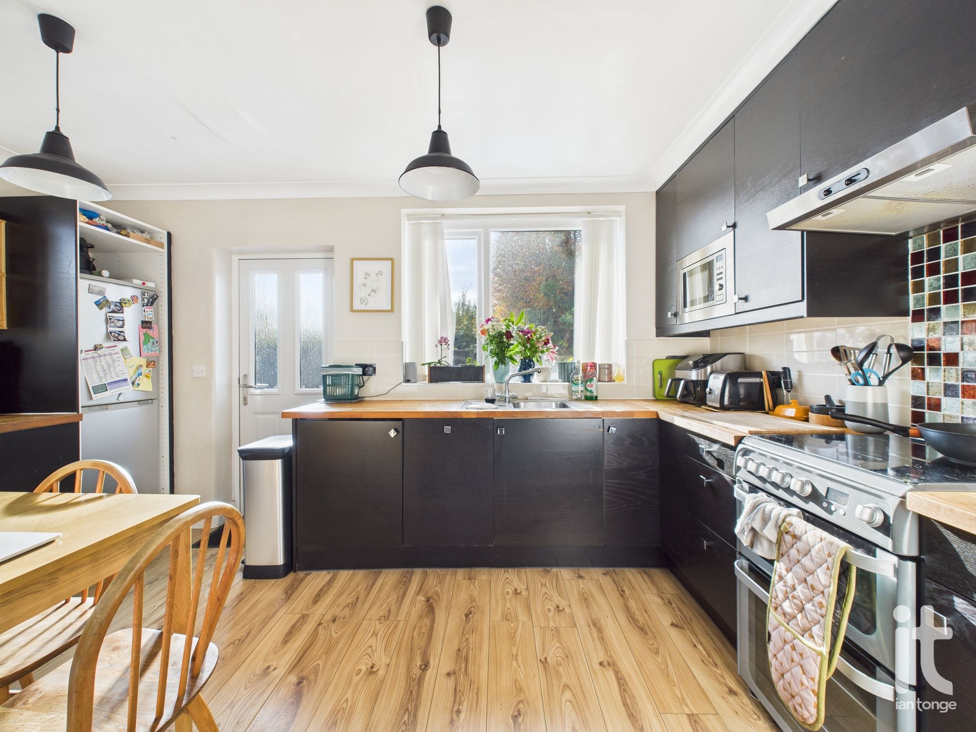 2 bedroom semi-detached house SSTC in Stockport - Photograph 3.