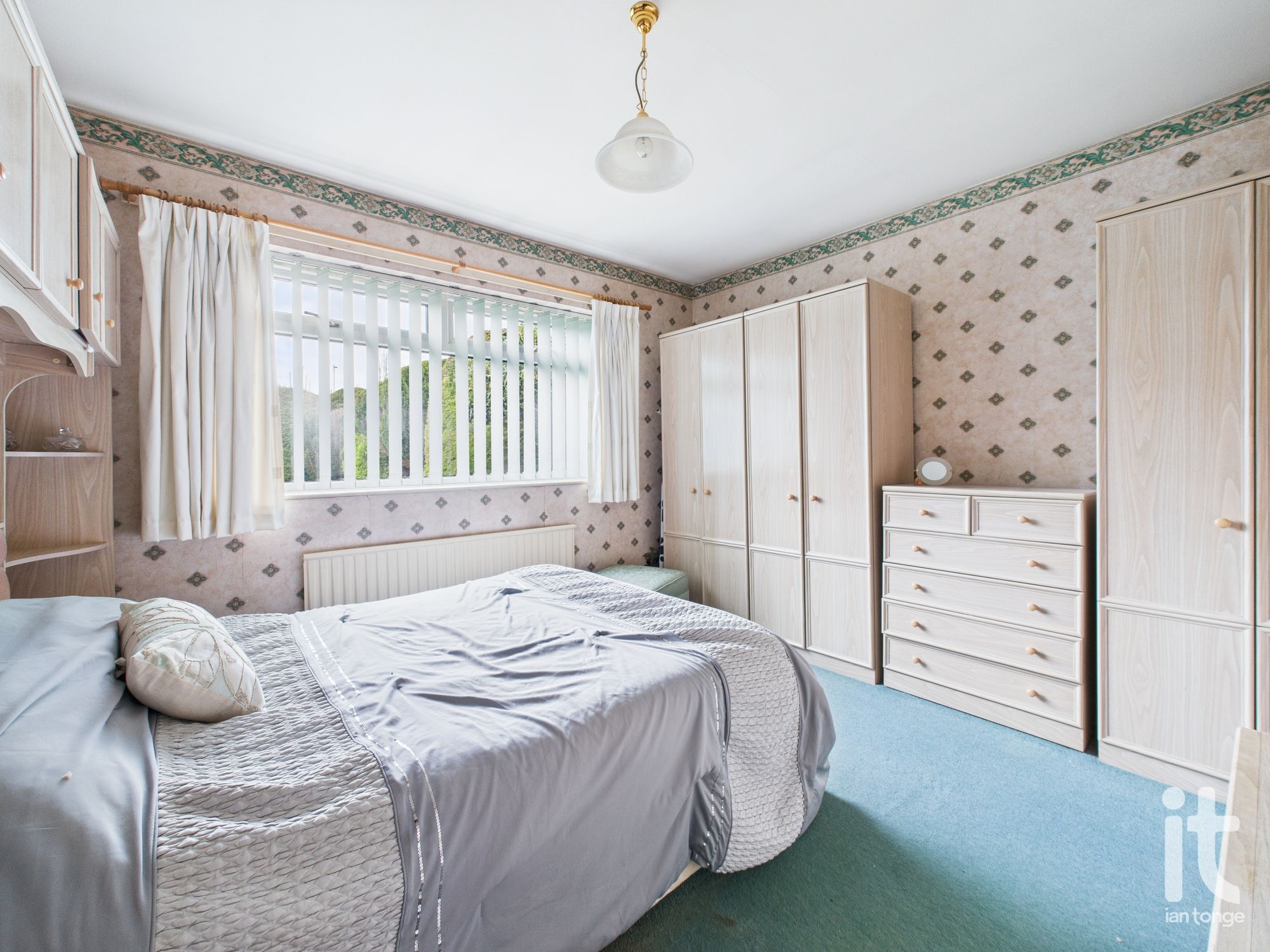 2 bedroom semi-detached bungalow Sold in Stockport - Photograph 10.