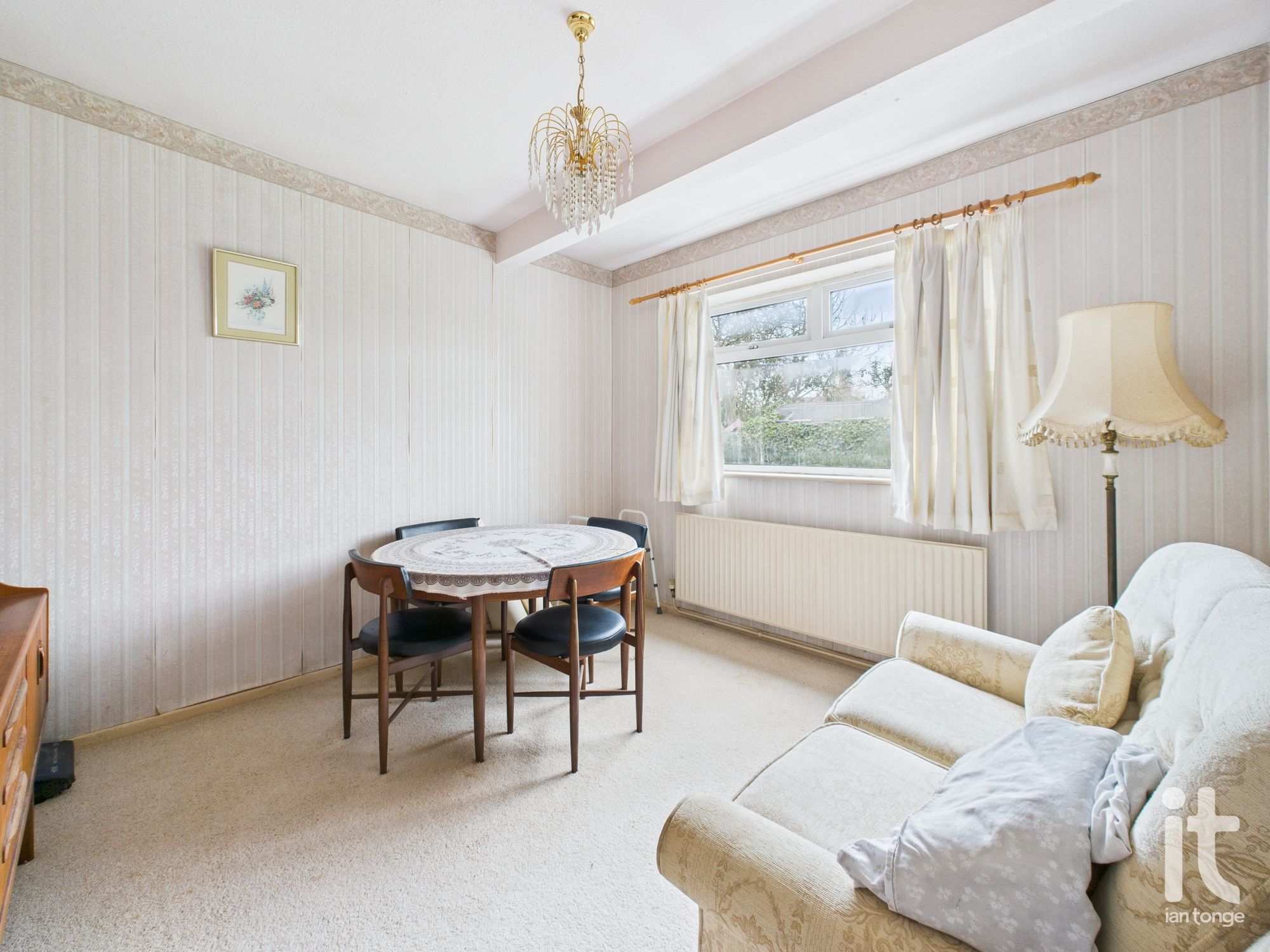 2 bedroom semi-detached bungalow Sold in Stockport - Photograph 8.