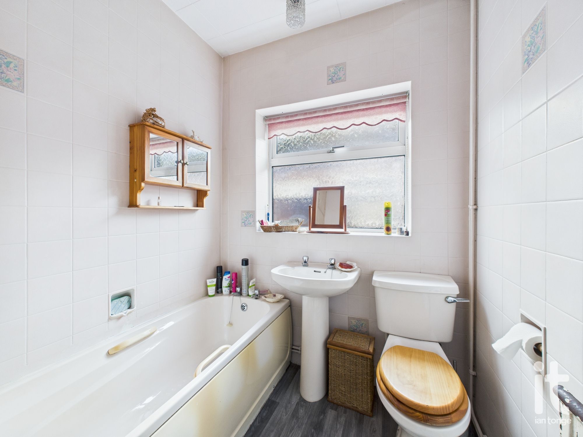 2 bedroom semi-detached bungalow Sold in Stockport - Photograph 11.