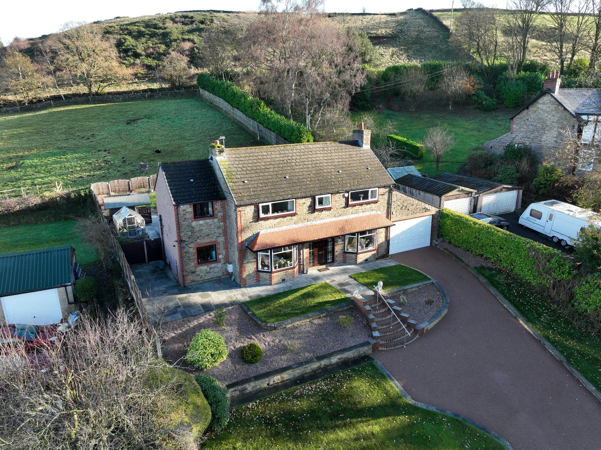 4 bedroom detached house Under Offer in High Peak - Photograph 3.