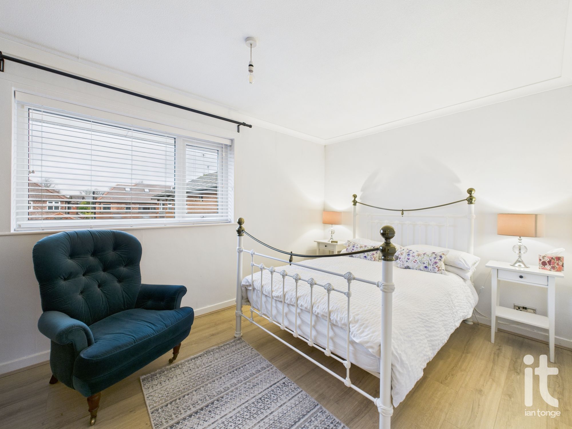 2 bedroom apartment flat/apartment Under Offer in Stockport - Photograph 18.