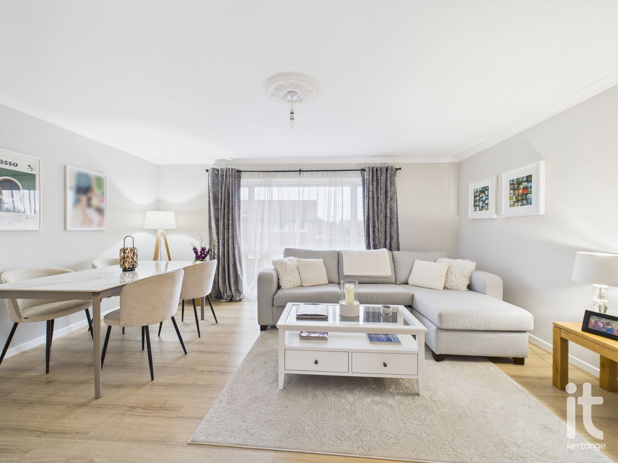 2 bedroom apartment flat/apartment Under Offer in Stockport - Photograph 11.