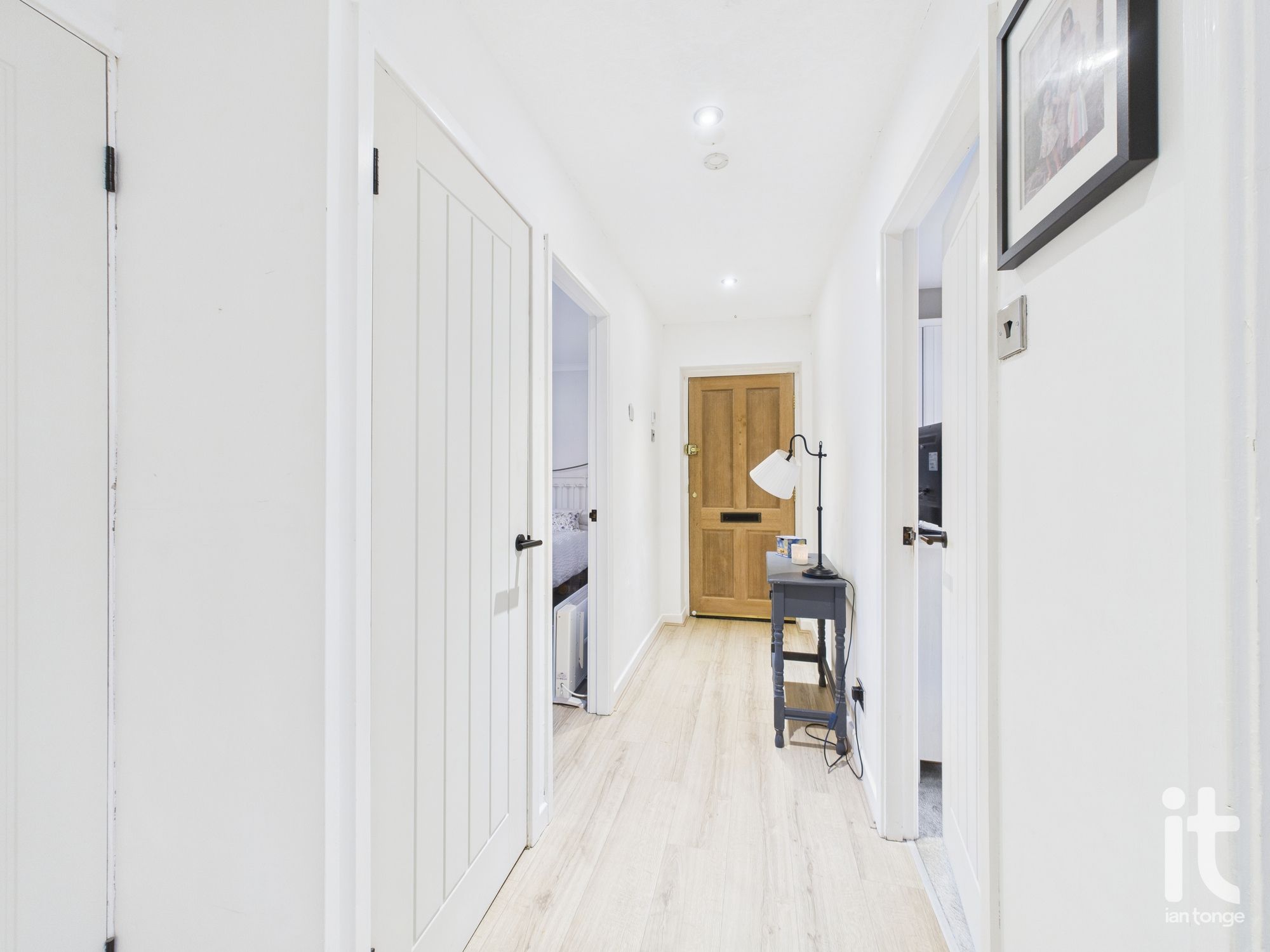 2 bedroom apartment flat/apartment Under Offer in Stockport - Photograph 1.