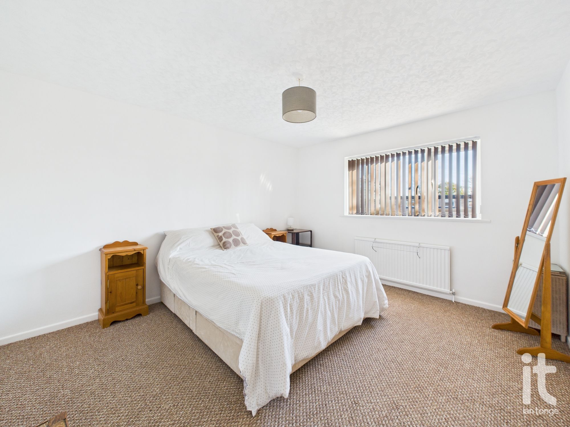 2 bedroom apartment flat/apartment Under Offer in Stockport - Photograph 7.