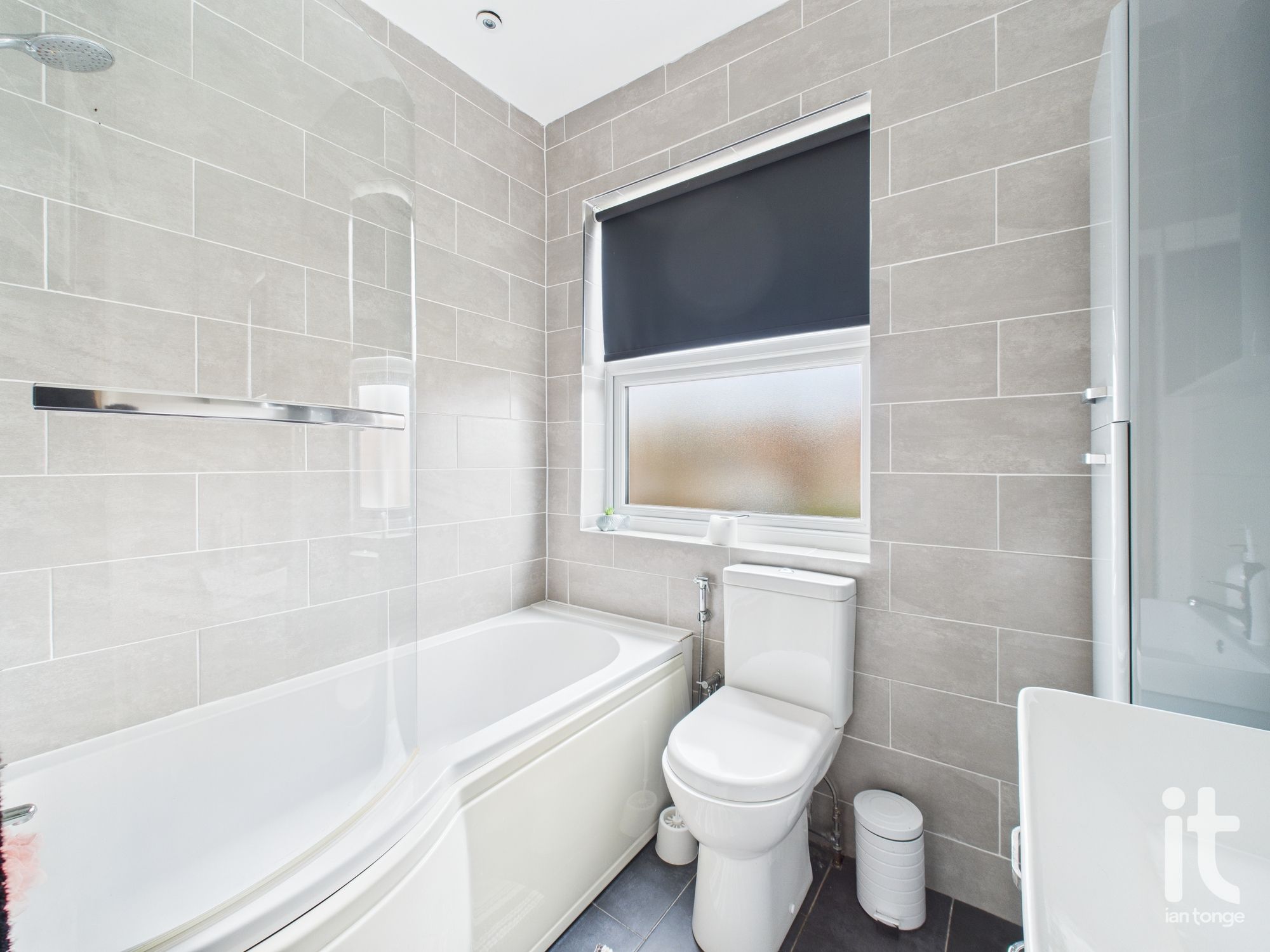 2 bedroom mid terraced house Under Offer in Stockport - Photograph 10.