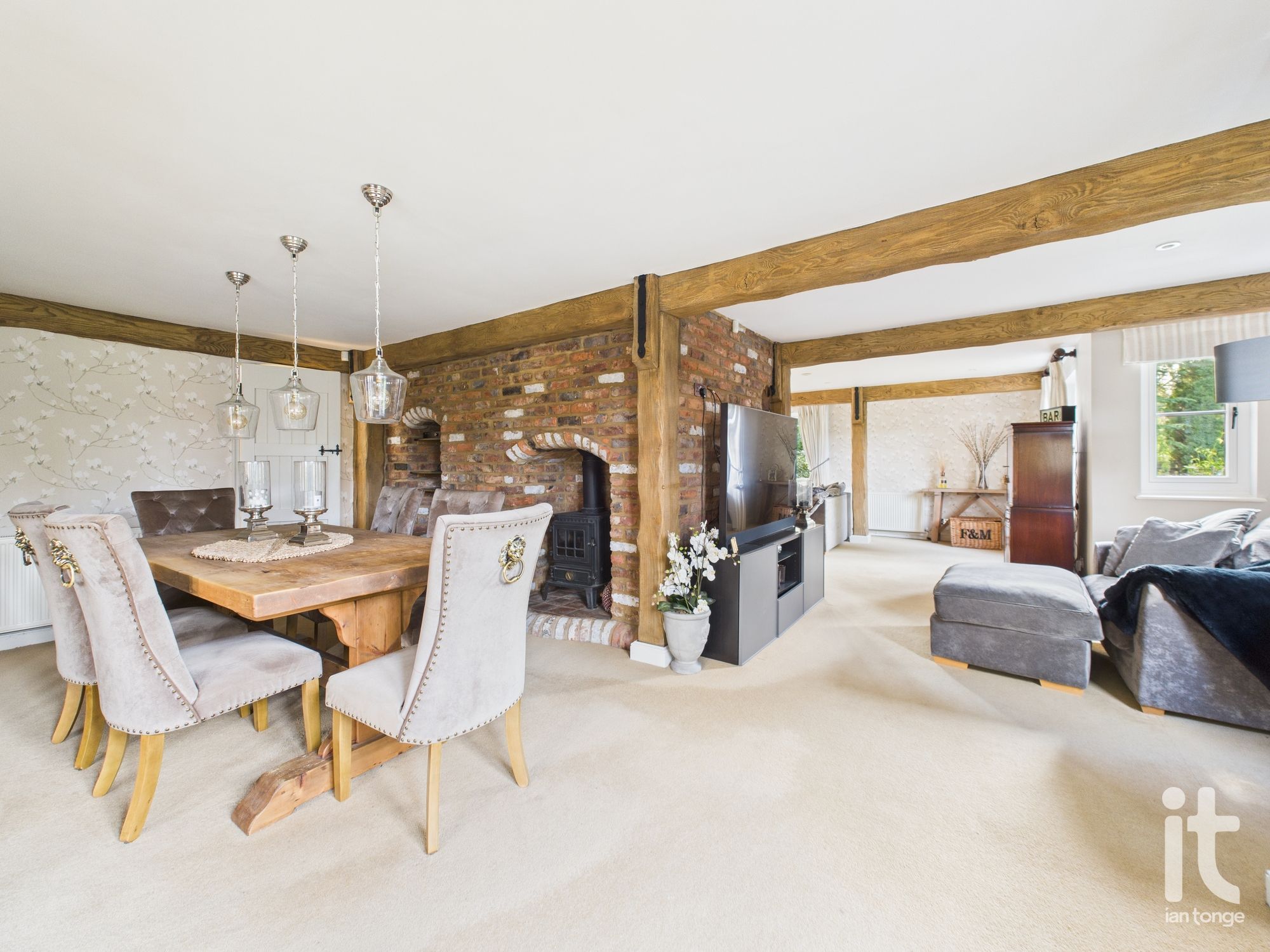 4 bedroom detached house SSTC in Hyde - Photograph 23.
