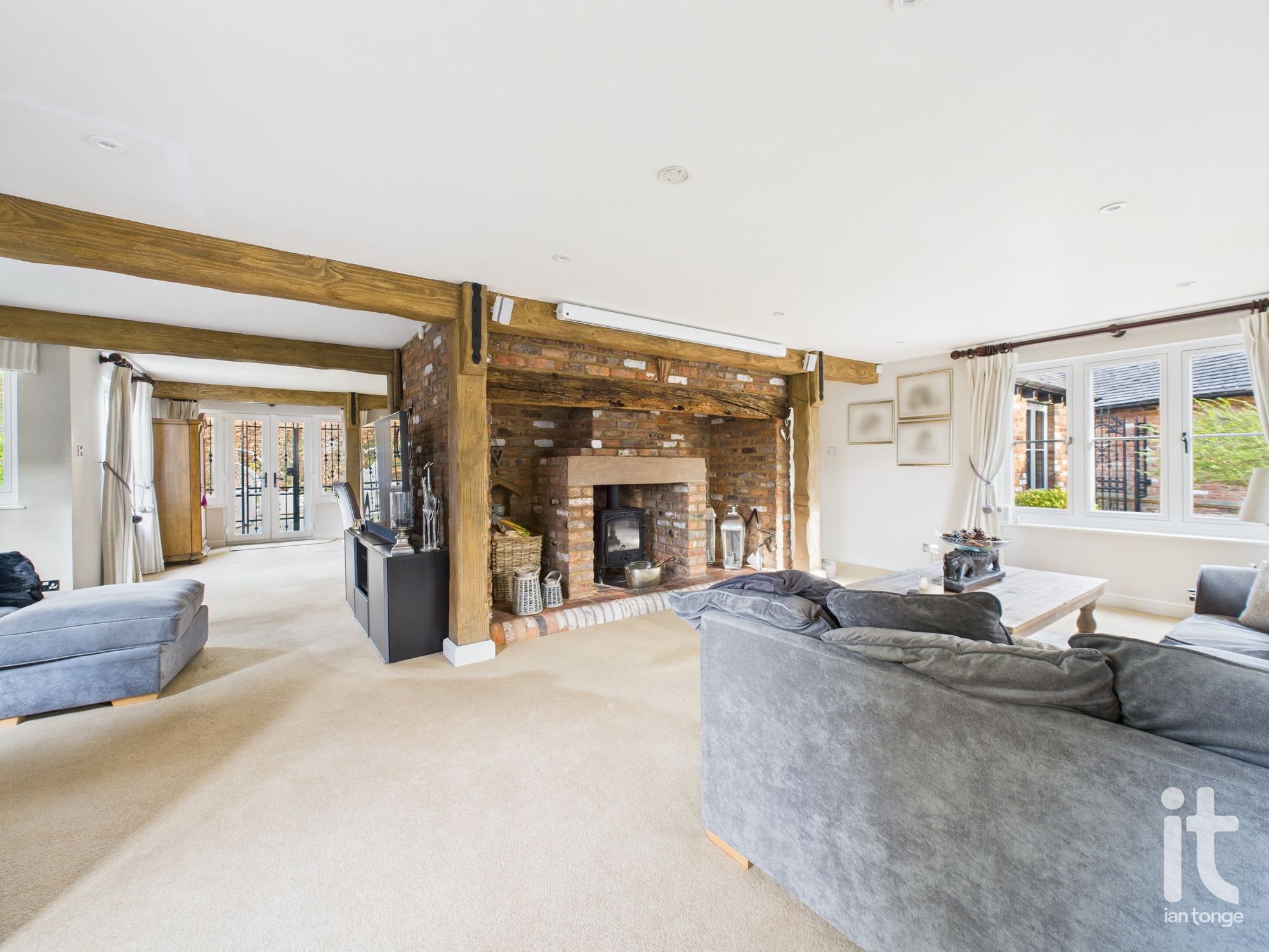 4 bedroom detached house SSTC in Hyde - Photograph 21.