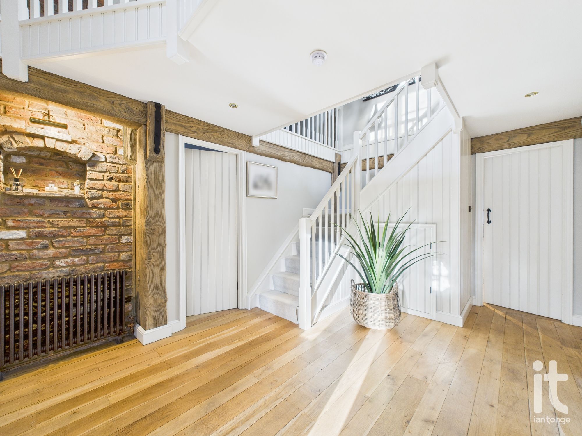 4 bedroom detached house SSTC in Hyde - Photograph 17.