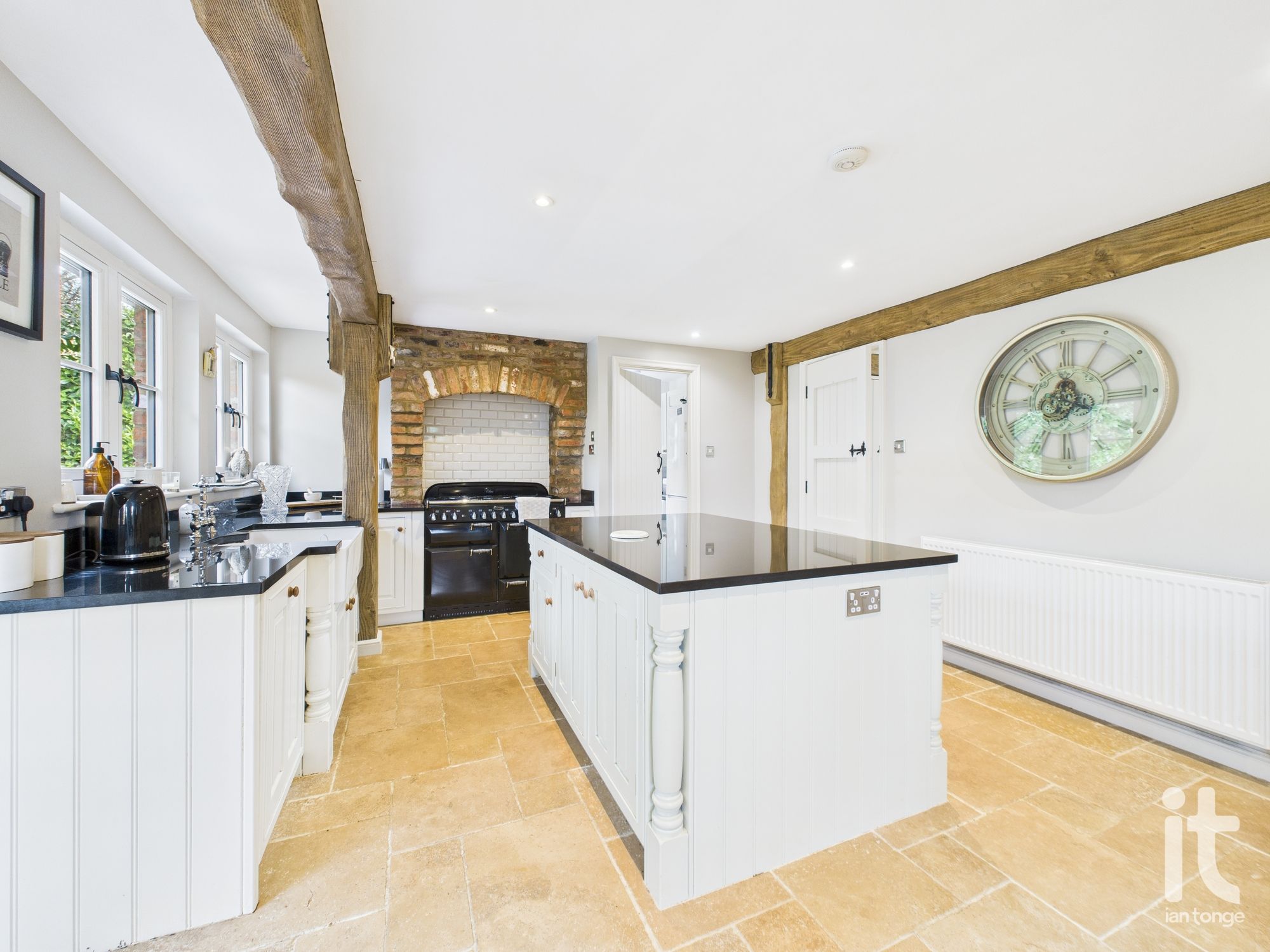 4 bedroom detached house SSTC in Hyde - Photograph 28.