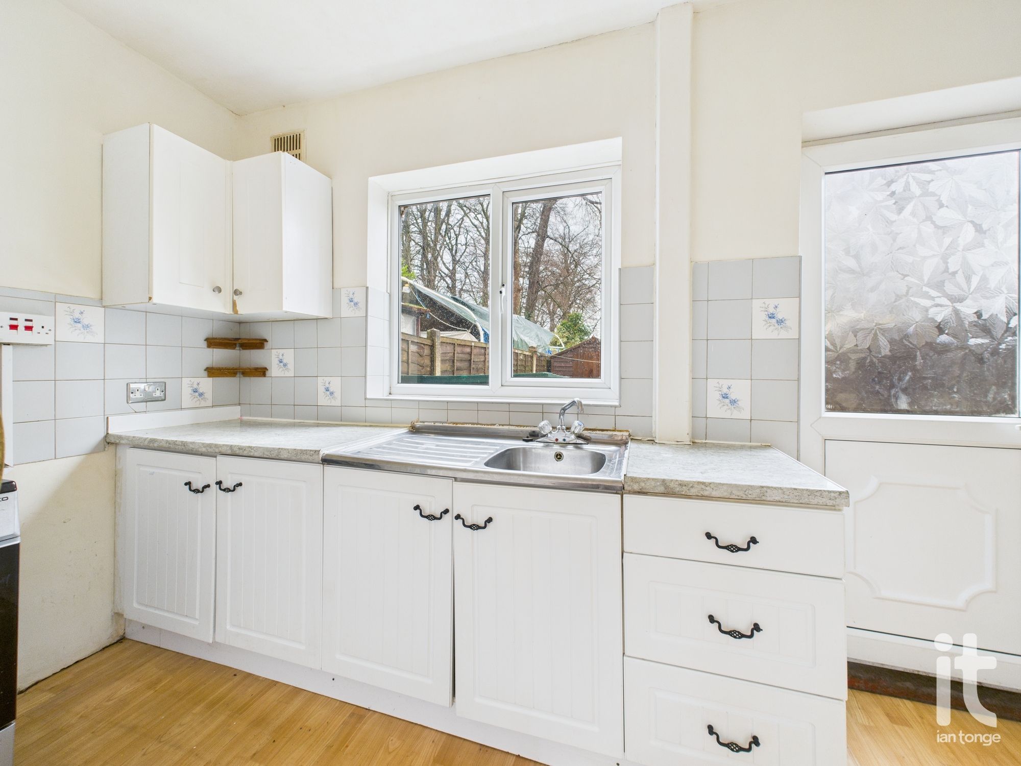 2 bedroom semi-detached house SSTC in Stockport - Photograph 4.