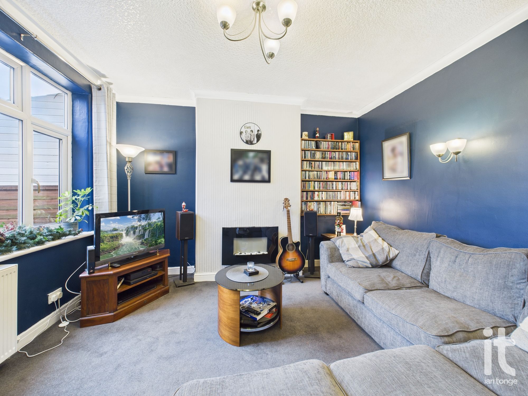 3 bedroom semi-detached house Sold in Stockport - Photograph 7.