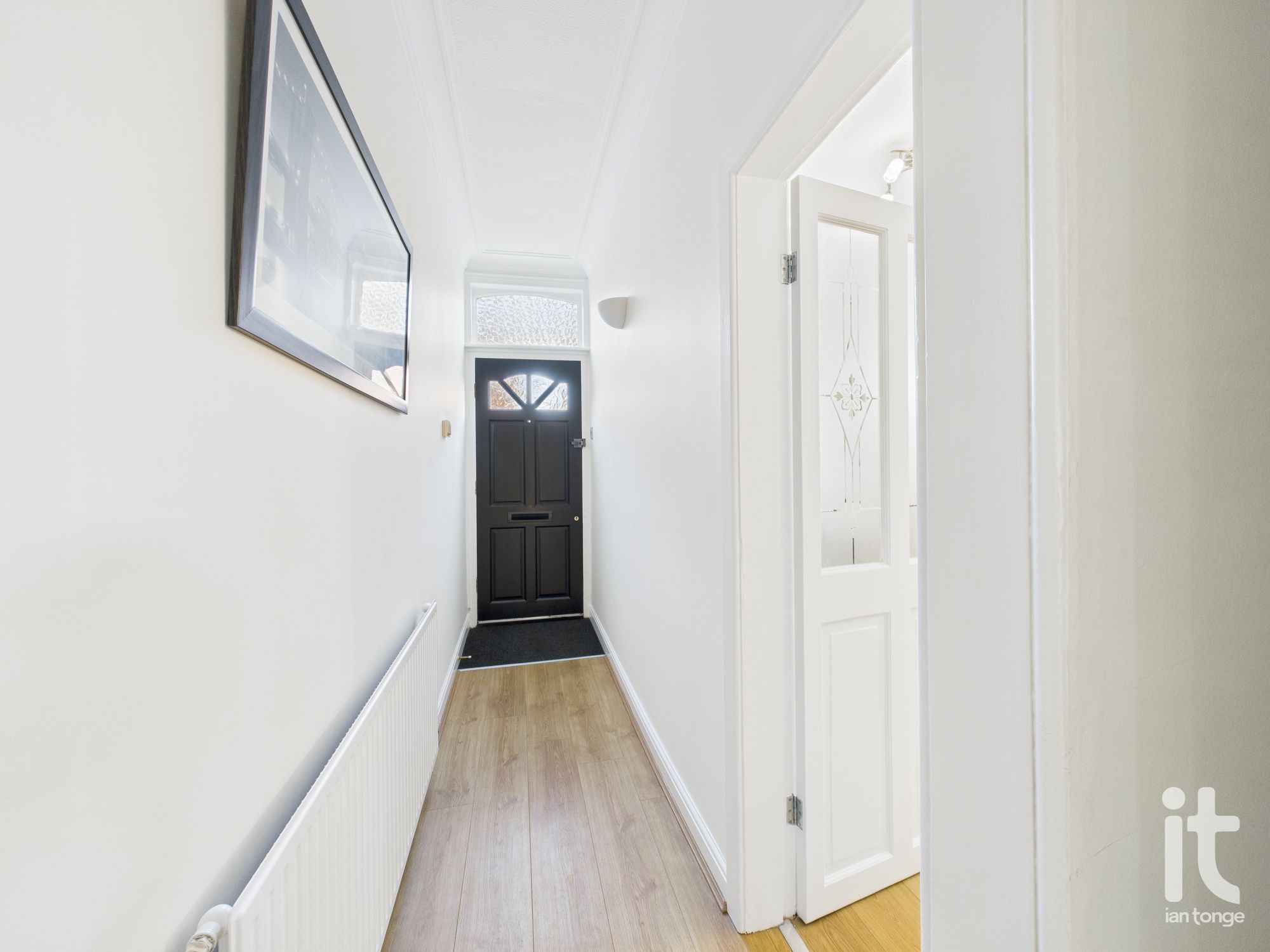2 bedroom semi-detached house Sold in Stockport - Photograph 5.