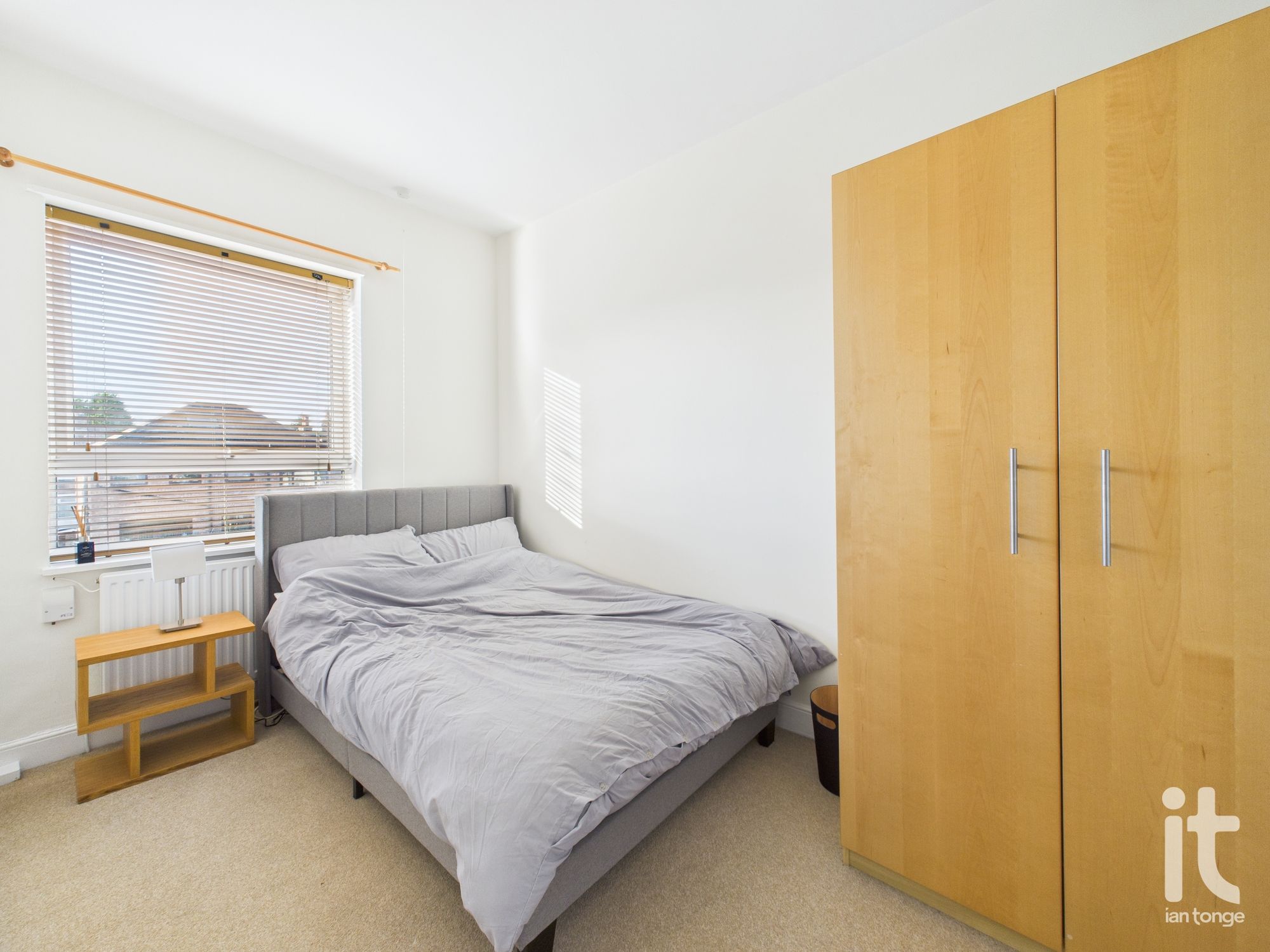 2 bedroom semi-detached house Sold in Stockport - Photograph 11.