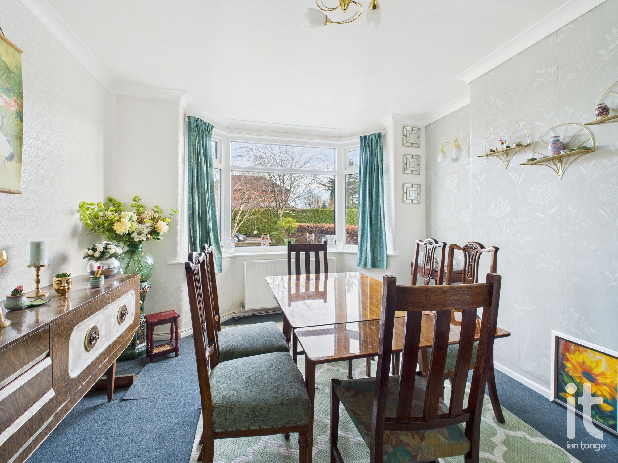 3 bedroom semi-detached house For Sale in Stockport - Property photograph.