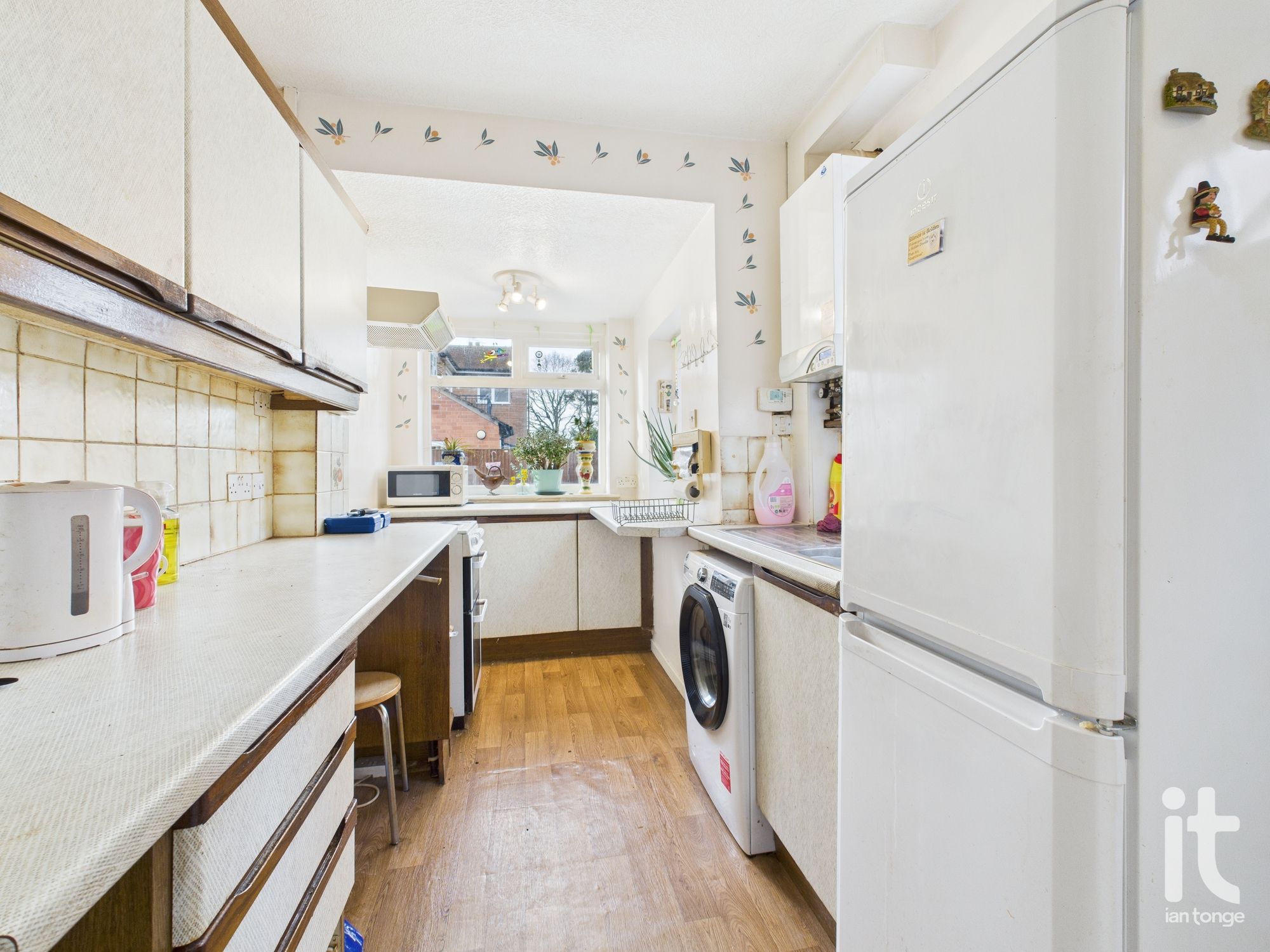 3 bedroom semi-detached house For Sale in Stockport - Photograph 9.