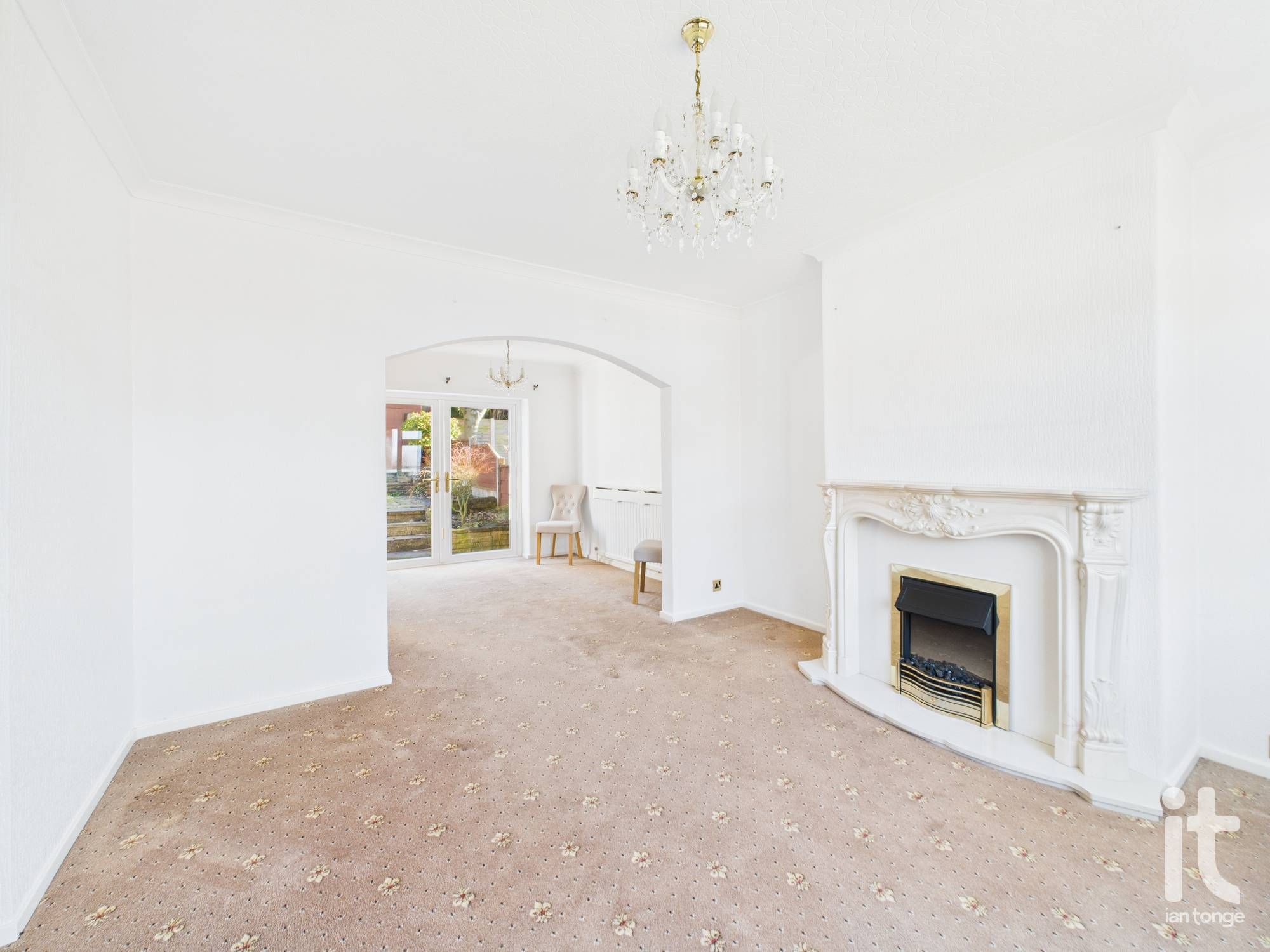 3 bedroom semi-detached house For Sale in Stockport - Photograph 2.