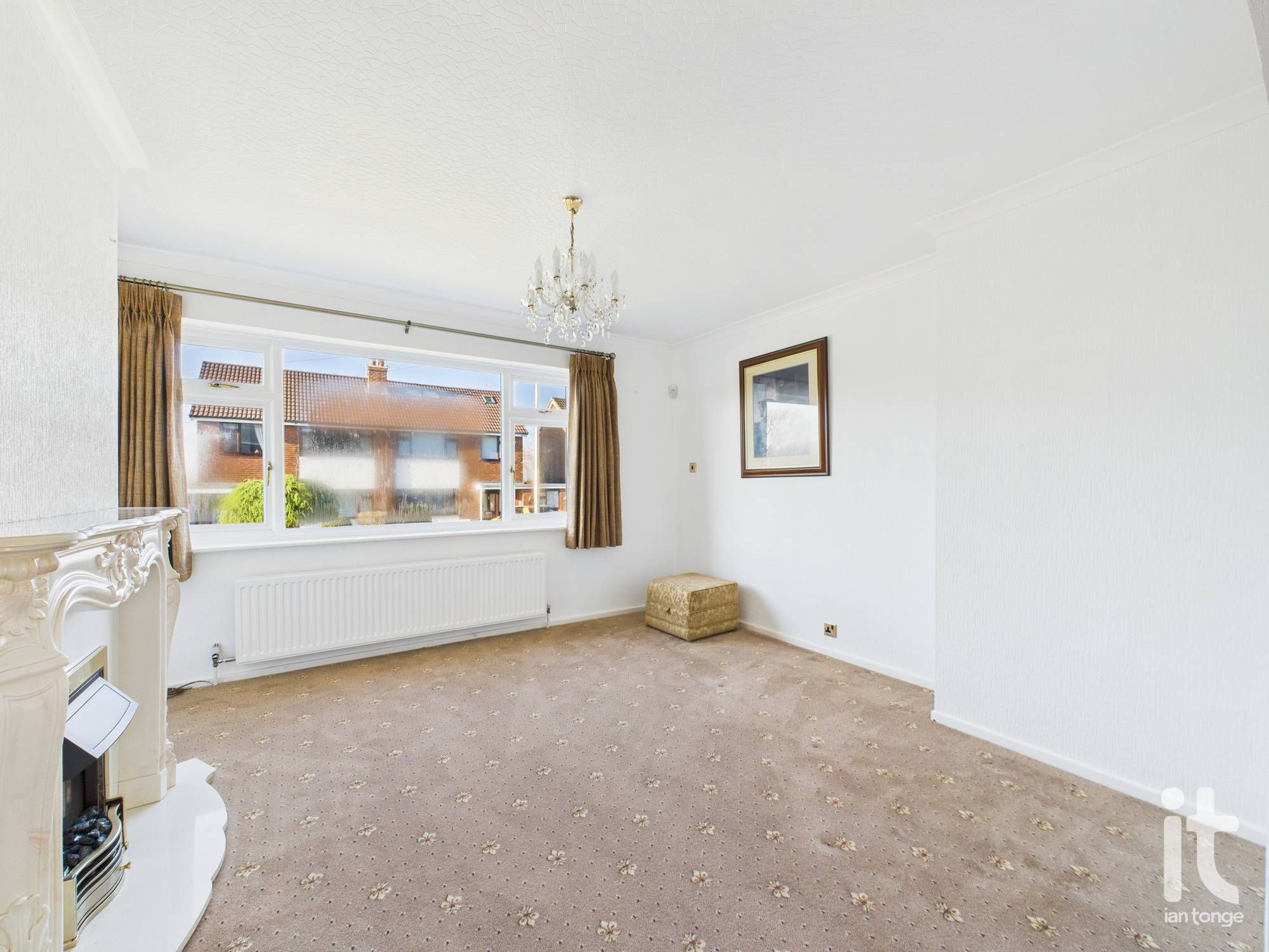 3 bedroom semi-detached house For Sale in Stockport - Photograph 5.
