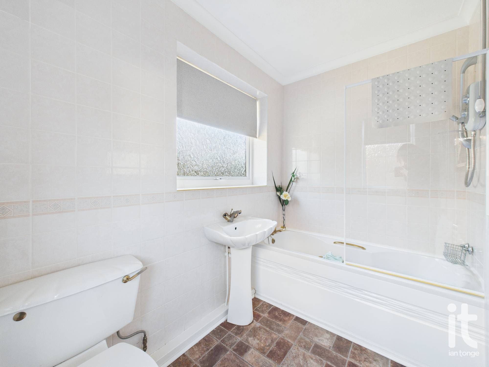 3 bedroom semi-detached house For Sale in Stockport - Photograph 13.