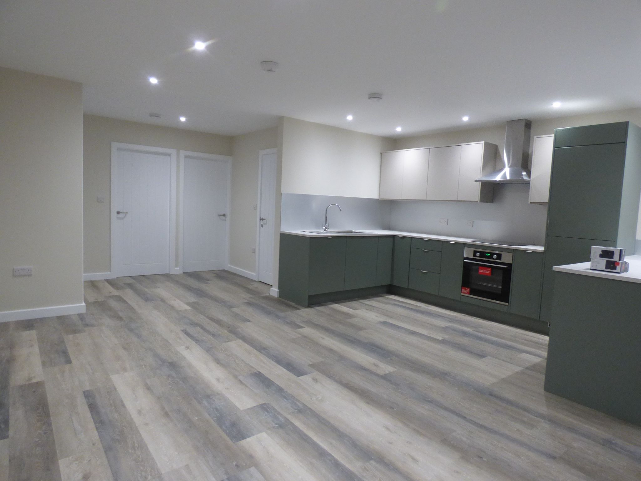 2 bedroom ground floor flat/apartment To Let in Stockport - Property photograph.
