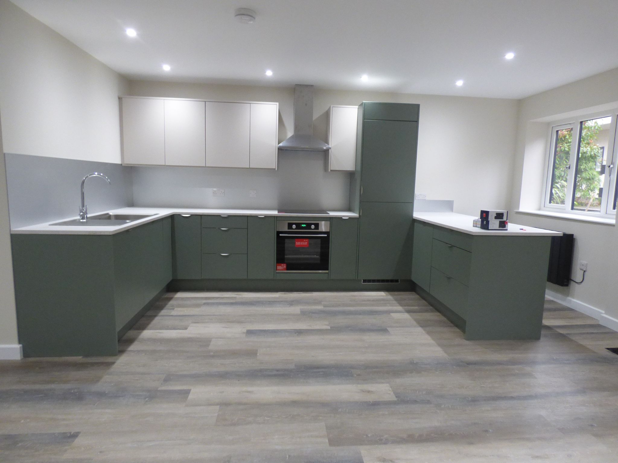 2 bedroom ground floor flat/apartment To Let in Stockport - Property photograph.