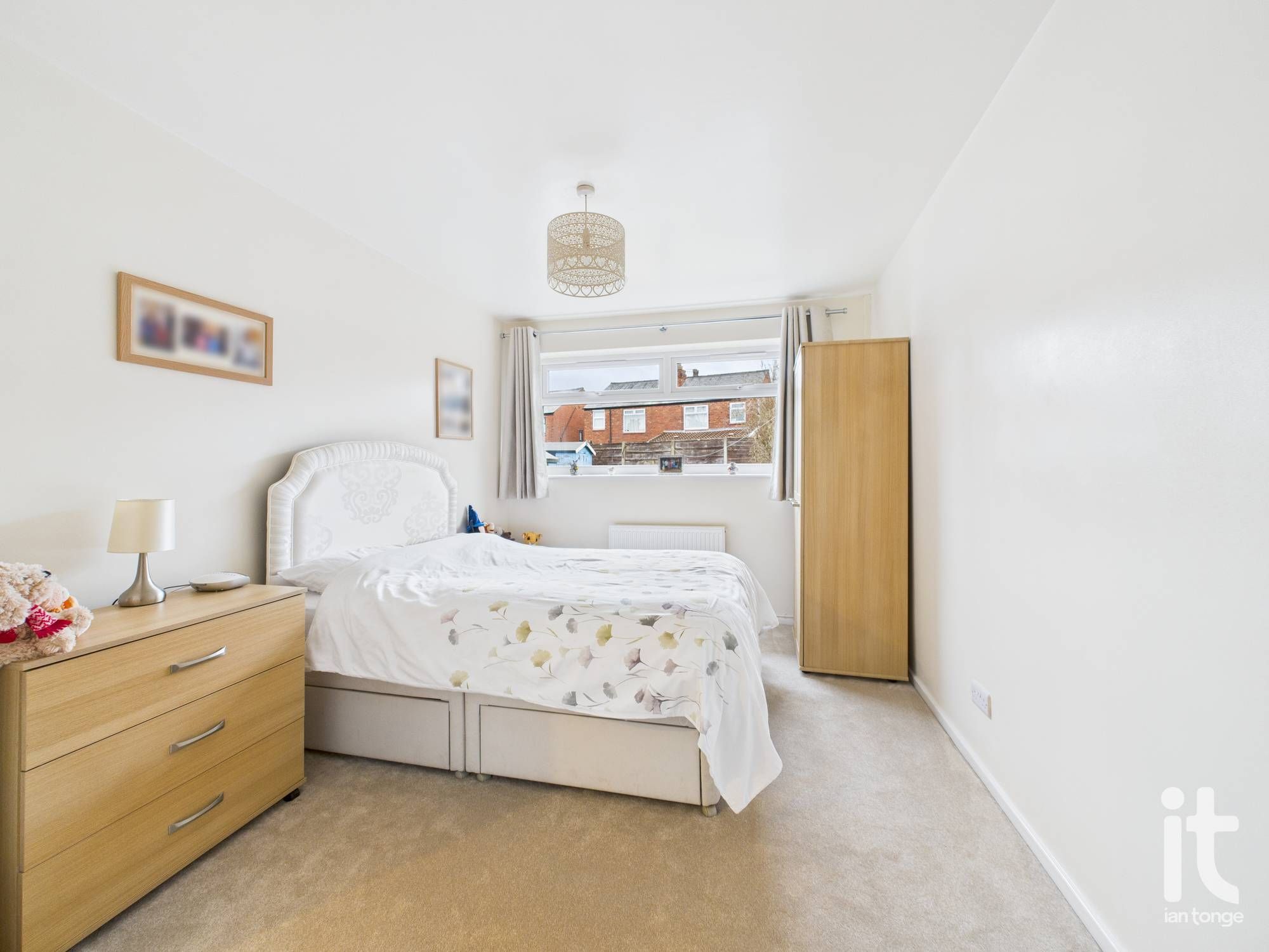 2 bedroom semi-detached bungalow Under Offer in Stockport - Photograph 8.