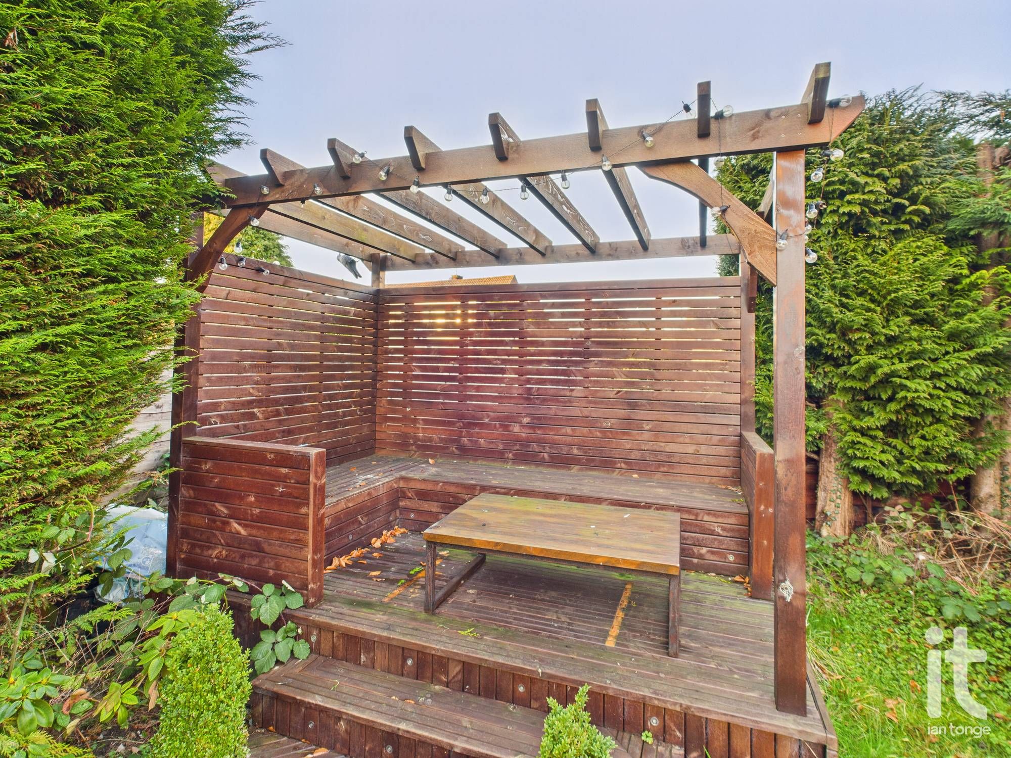 3 bedroom detached house Under Offer in Stockport - Photograph 18.