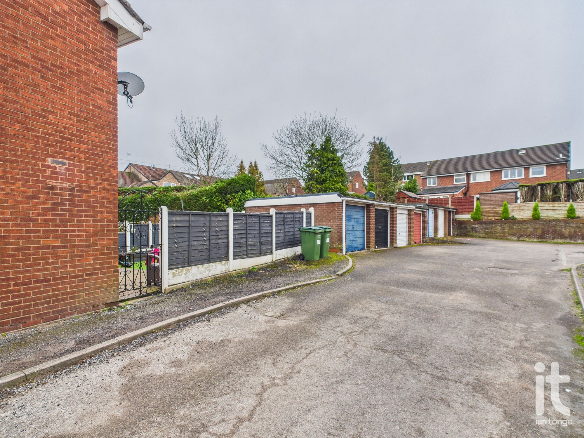 3 bedroom mid terraced house SSTC in Stockport - Photograph 16.