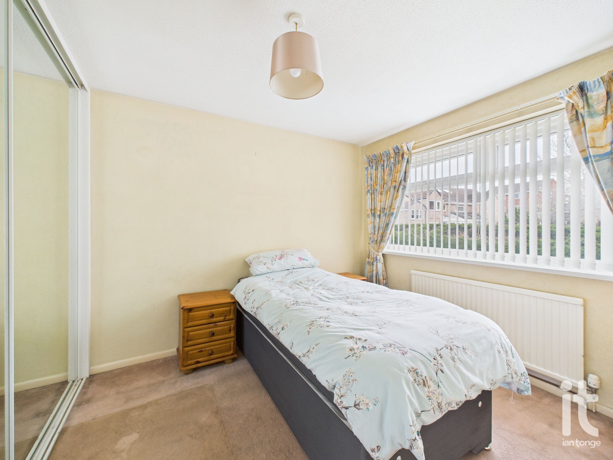 3 bedroom mid terraced house SSTC in Stockport - Photograph 12.