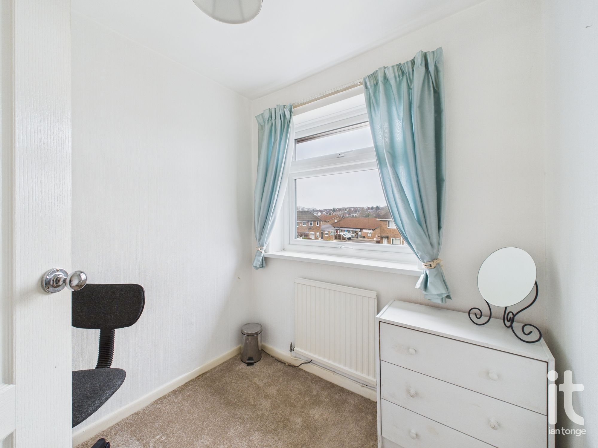 3 bedroom mid terraced house SSTC in Stockport - Photograph 13.