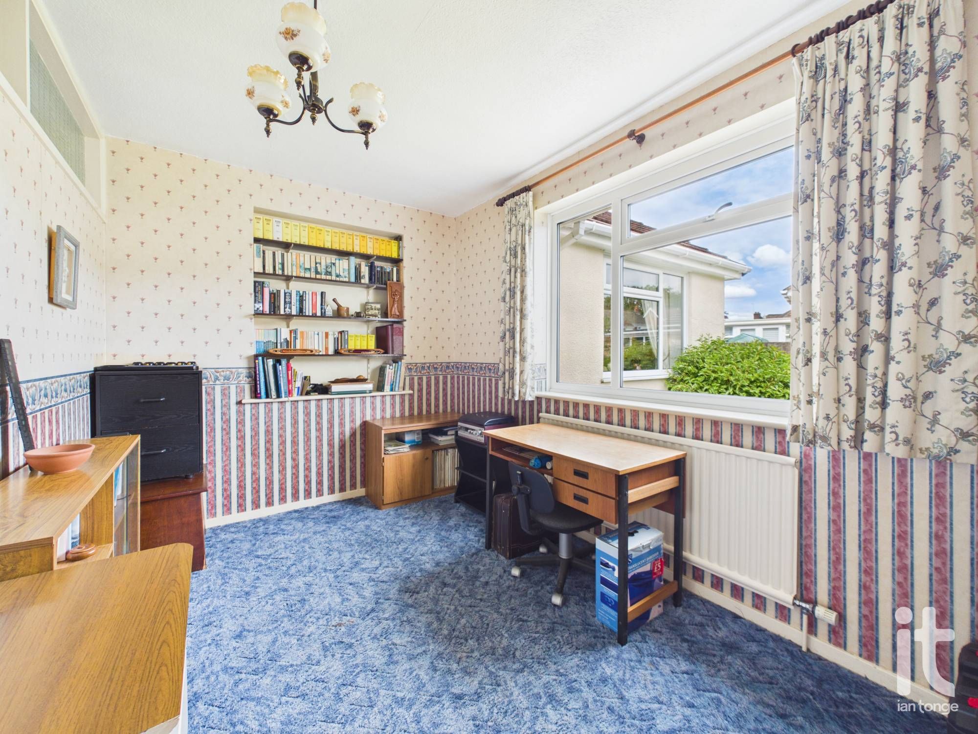 4 bedroom detached bungalow For Sale in Stockport - Photograph 13.