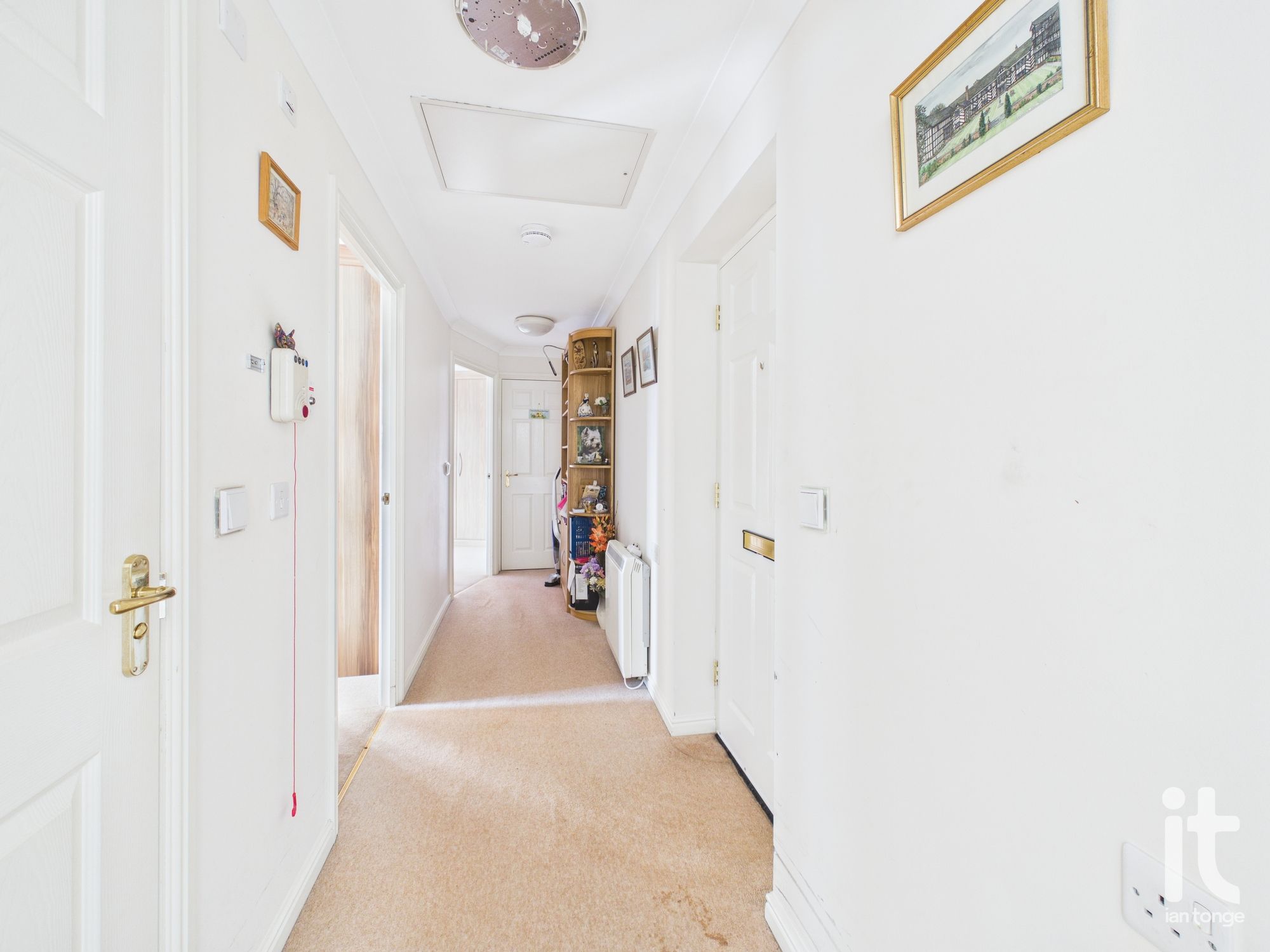 2 bedroom apartment flat/apartment For Sale in Stockport - Photograph 1.