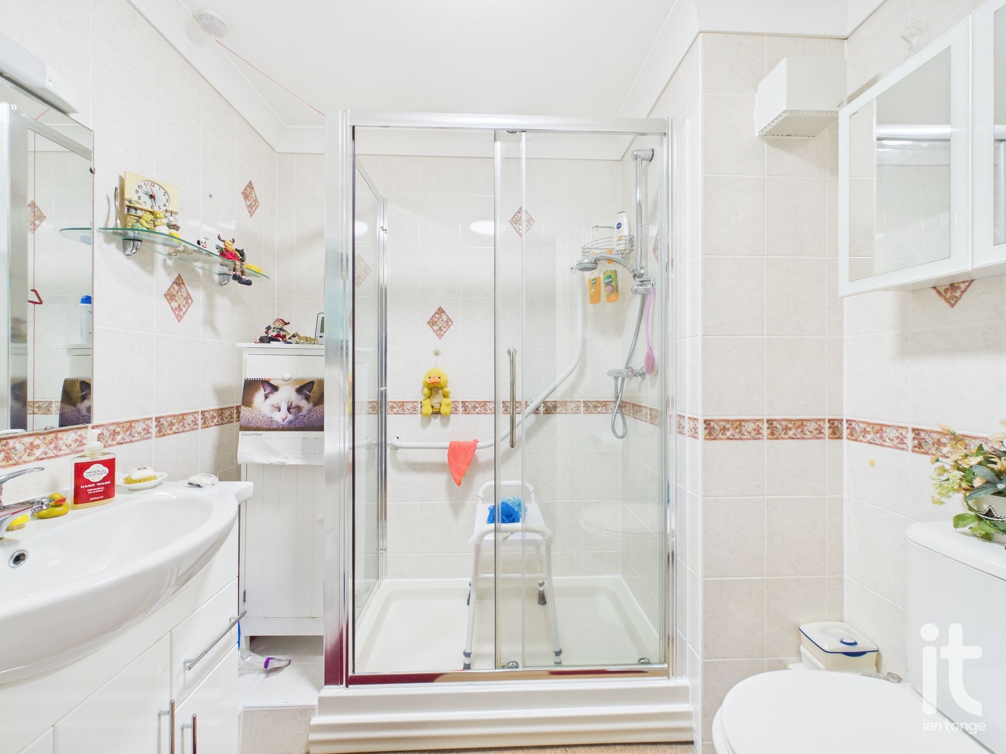 2 bedroom apartment flat/apartment For Sale in Stockport - Photograph 5.