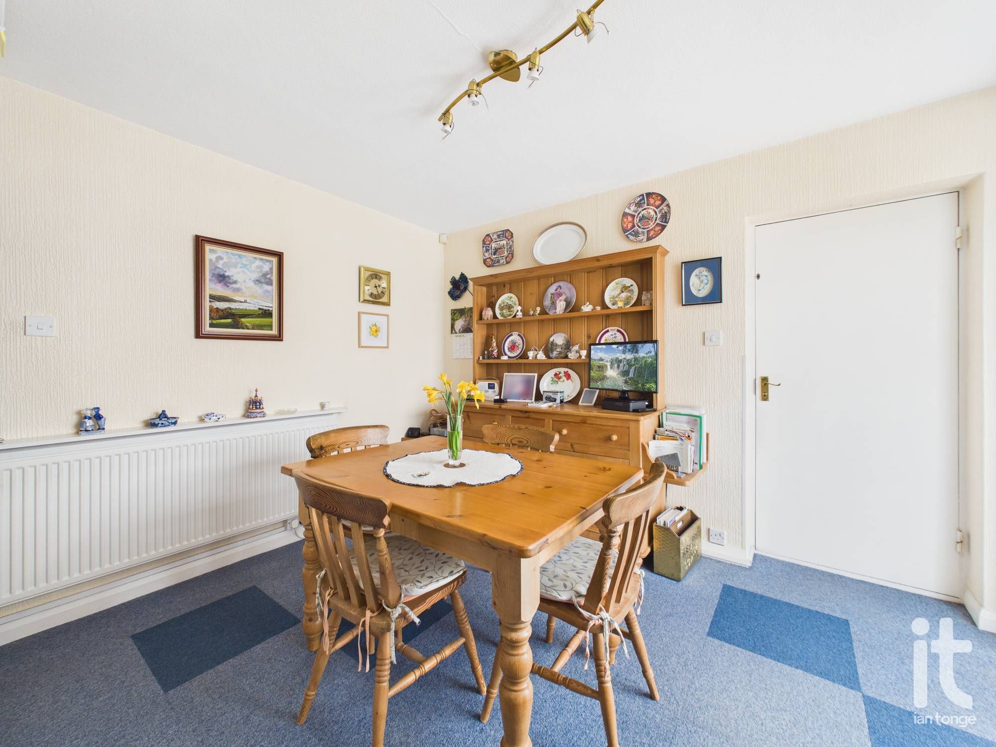 4 bedroom detached bungalow Under Offer in Stockport - Photograph 8.