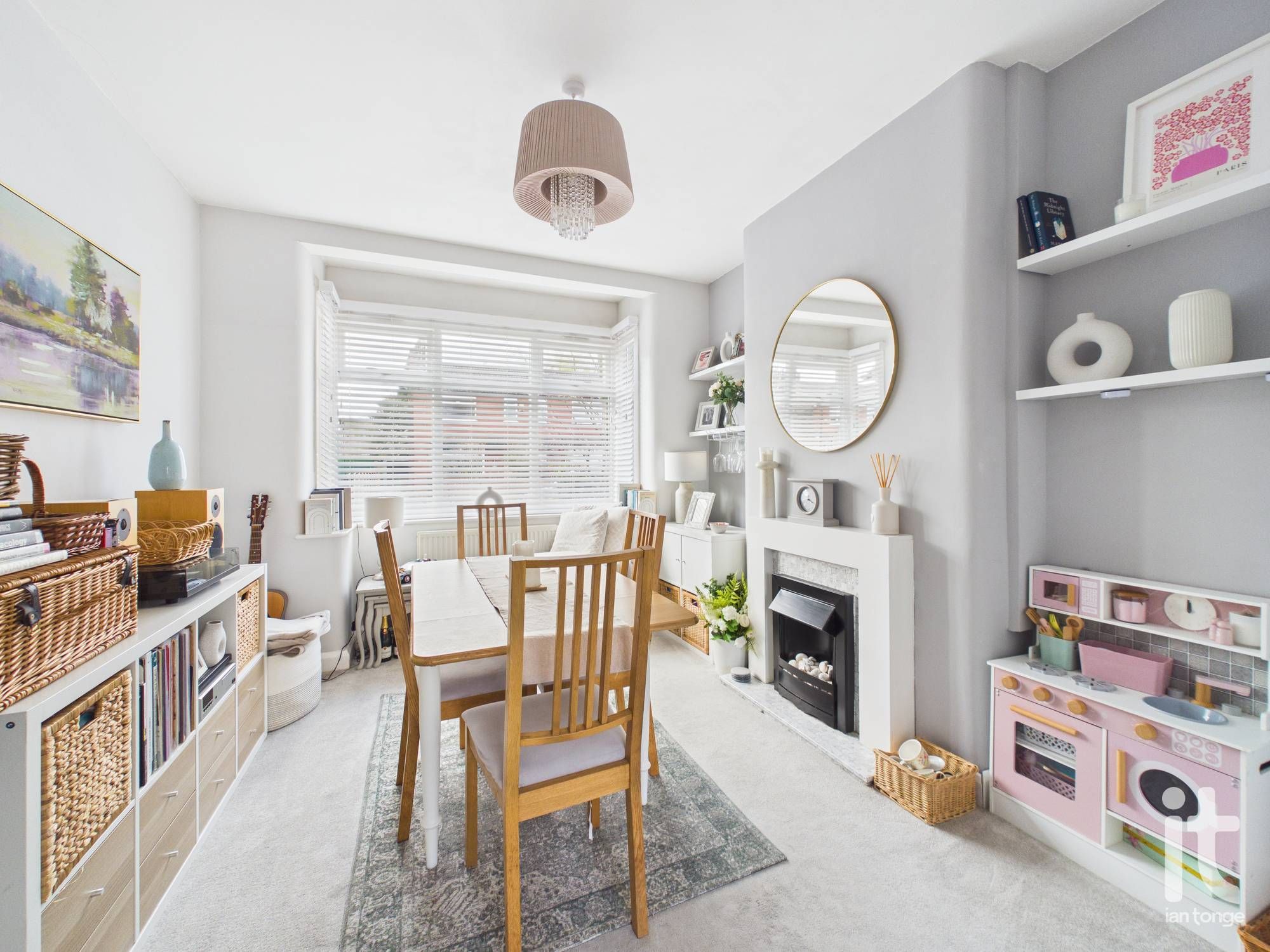 3 bedroom semi-detached house For Sale in Stockport - Photograph 3.