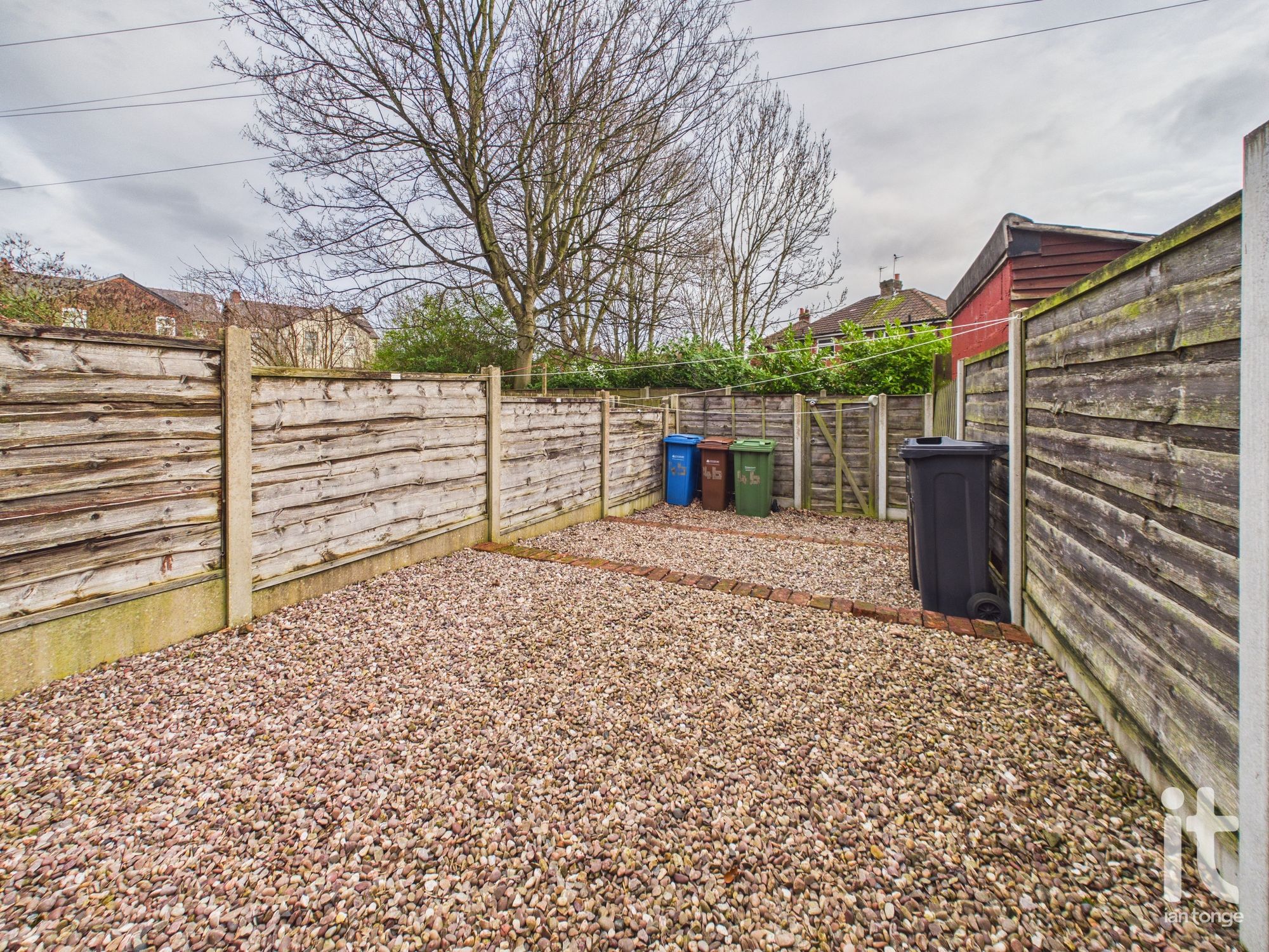 2 bedroom mid terraced house Under Offer in Stockport - Photograph 12.