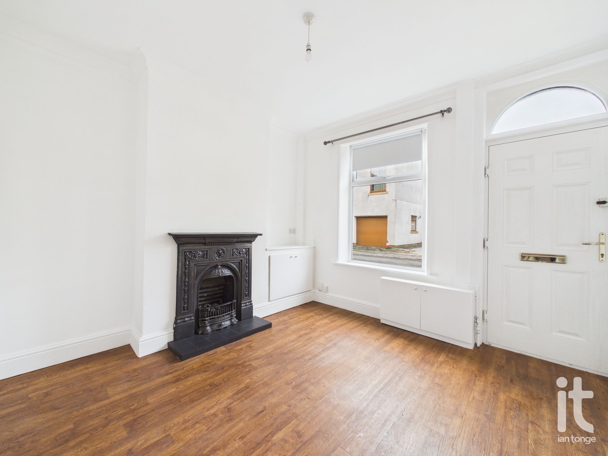 2 bedroom mid terraced house Under Offer in Stockport - Photograph 3.