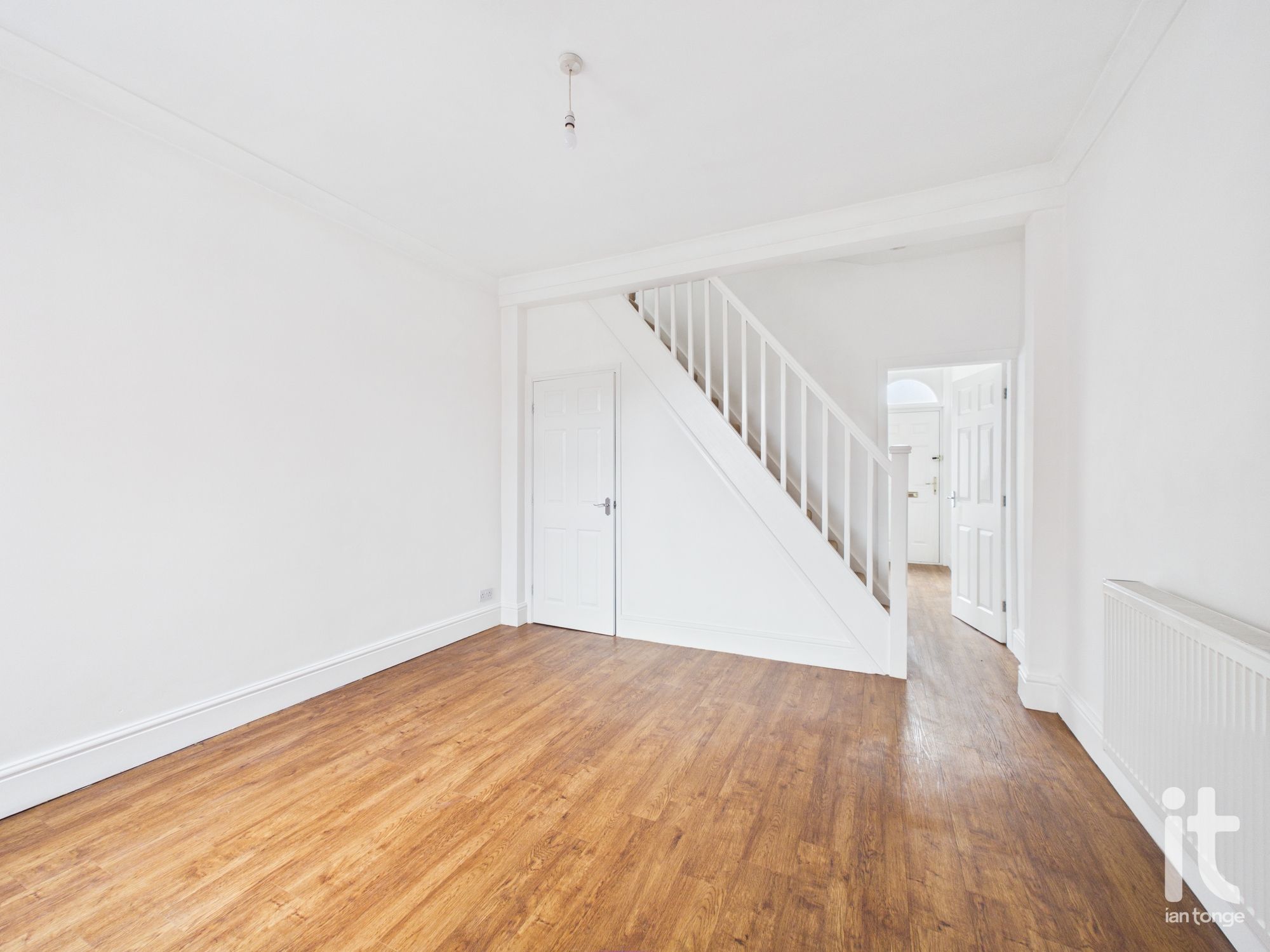 2 bedroom mid terraced house Under Offer in Stockport - Photograph 7.
