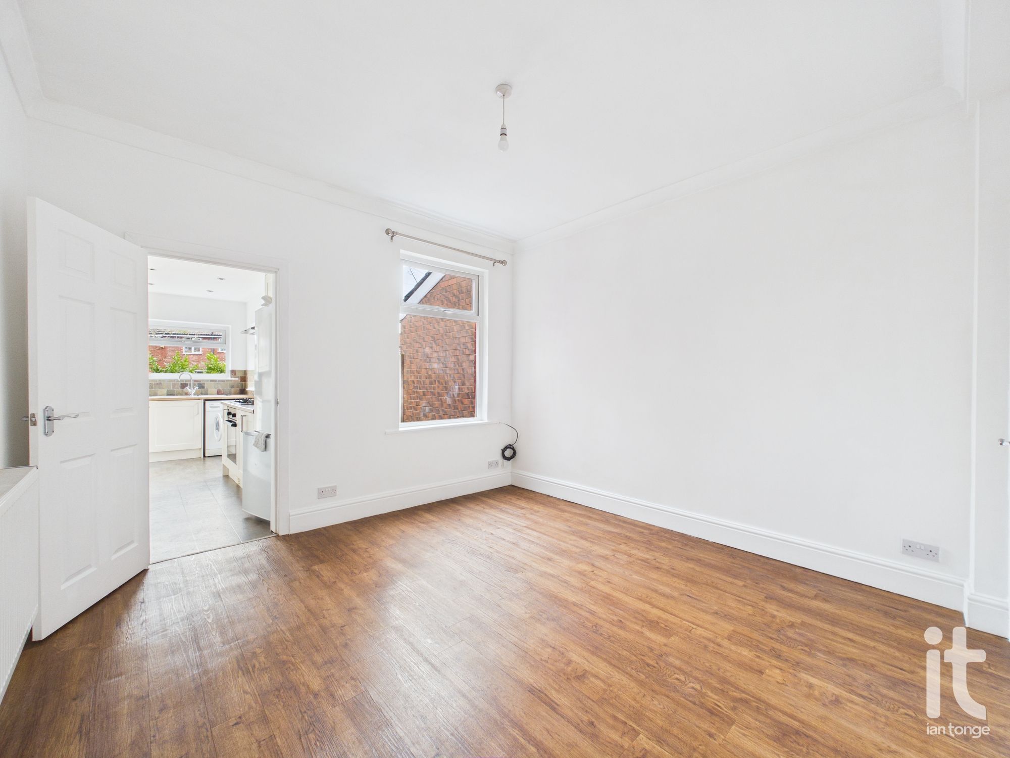 2 bedroom mid terraced house Under Offer in Stockport - Photograph 6.