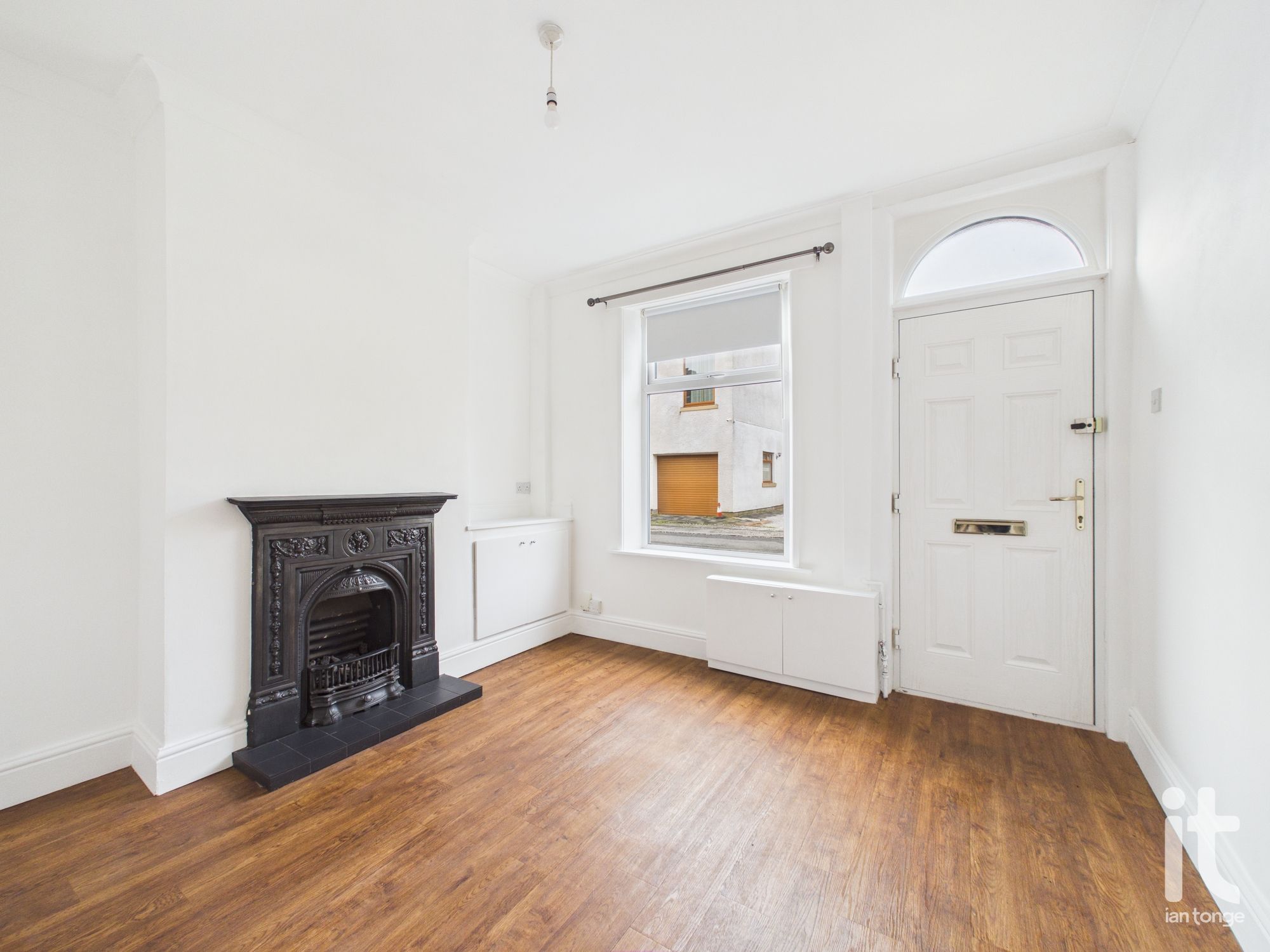 2 bedroom mid terraced house Under Offer in Stockport - Photograph 5.
