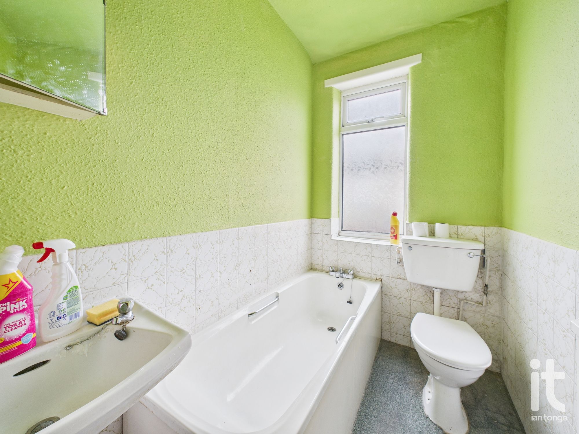 2 bedroom mid terraced house Under Offer in Stockport - Photograph 17.