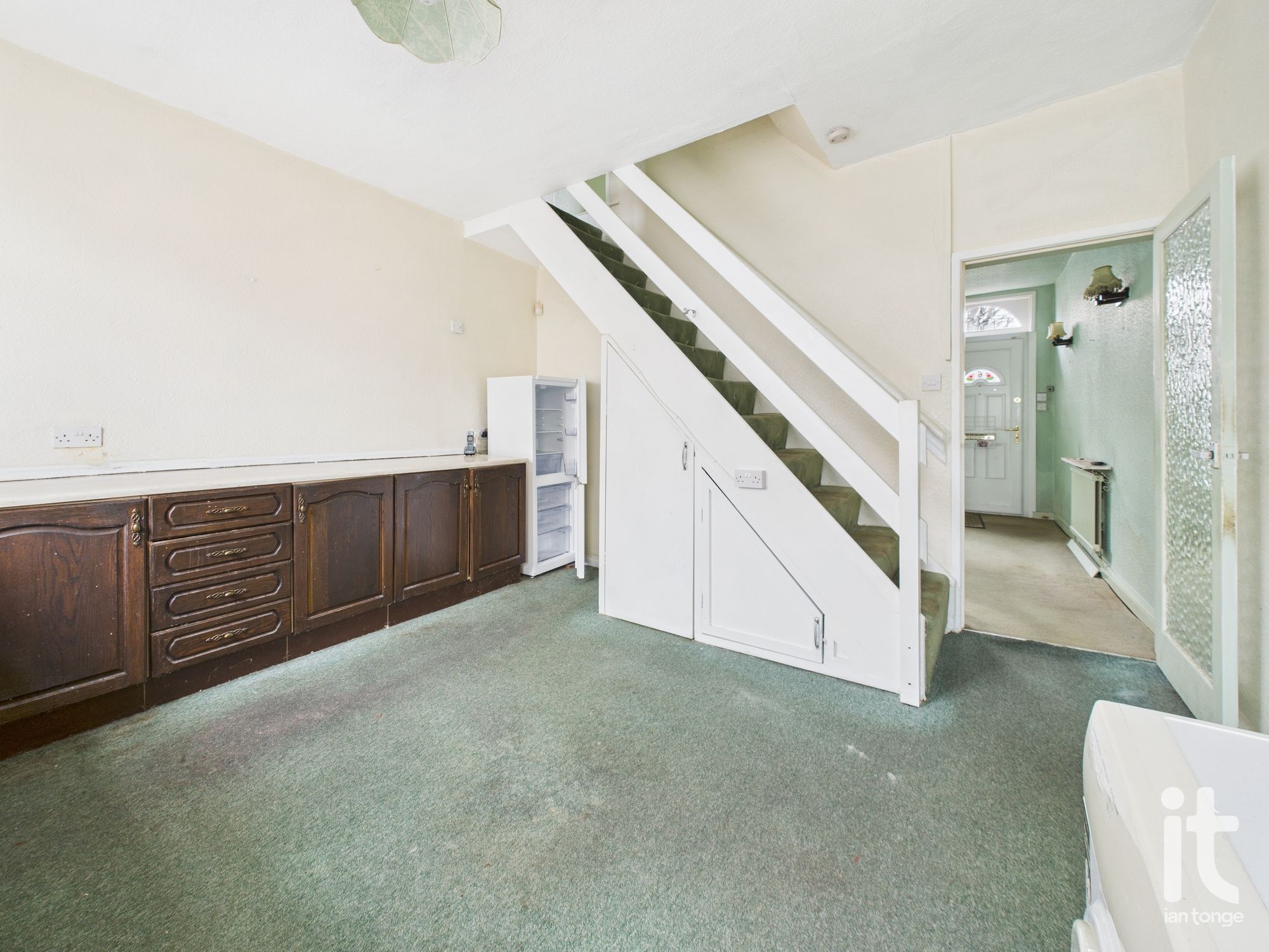 2 bedroom mid terraced house Under Offer in Stockport - Photograph 9.