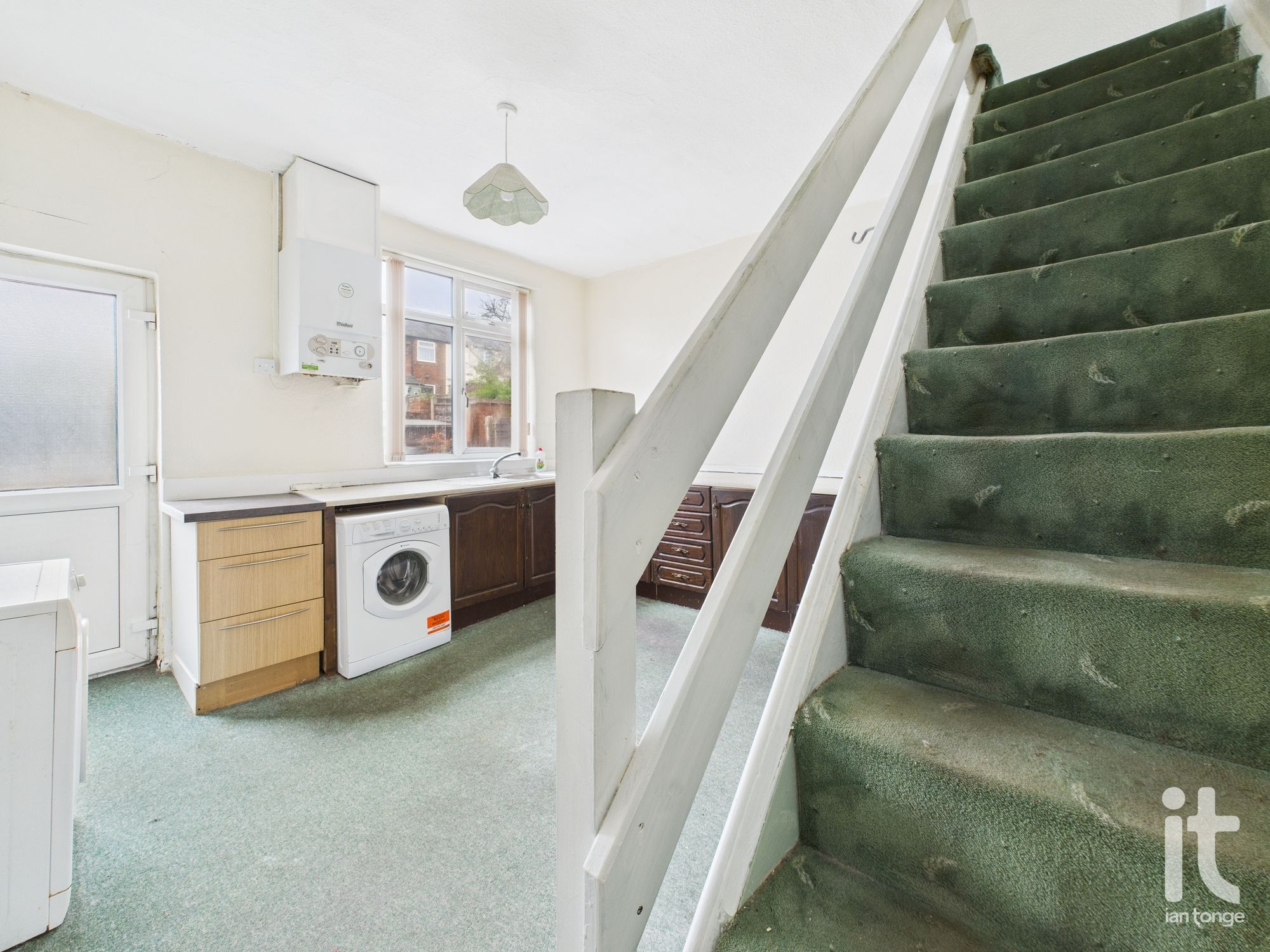 2 bedroom mid terraced house Under Offer in Stockport - Photograph 12.