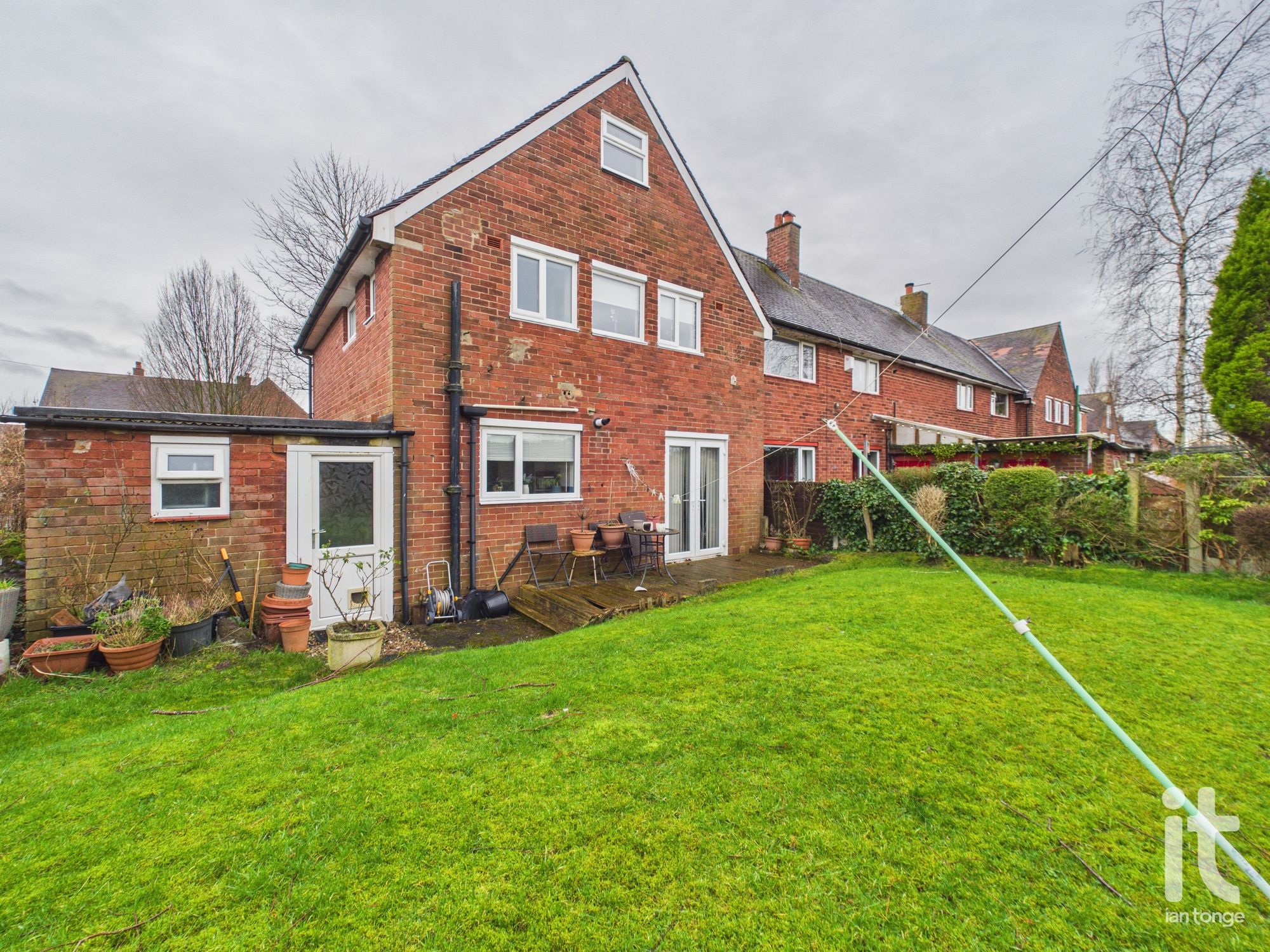 3 bedroom semi-detached house Under Offer in Stockport - Photograph 25.
