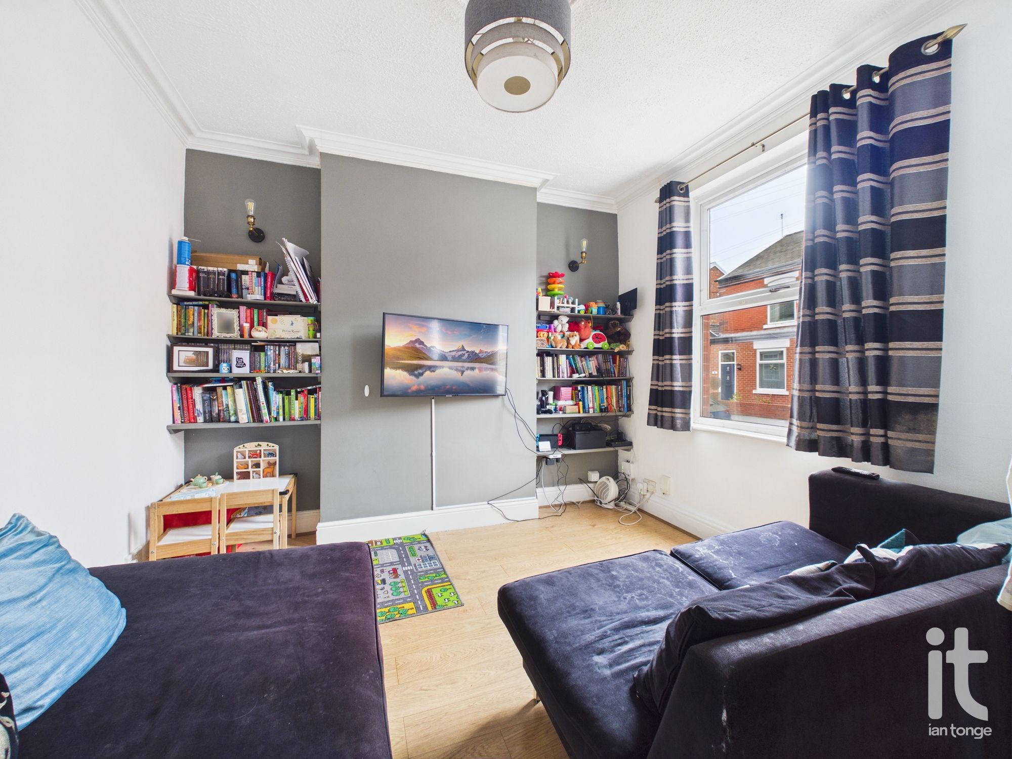 2 bedroom semi-detached house For Sale in Stockport - Photograph 1.