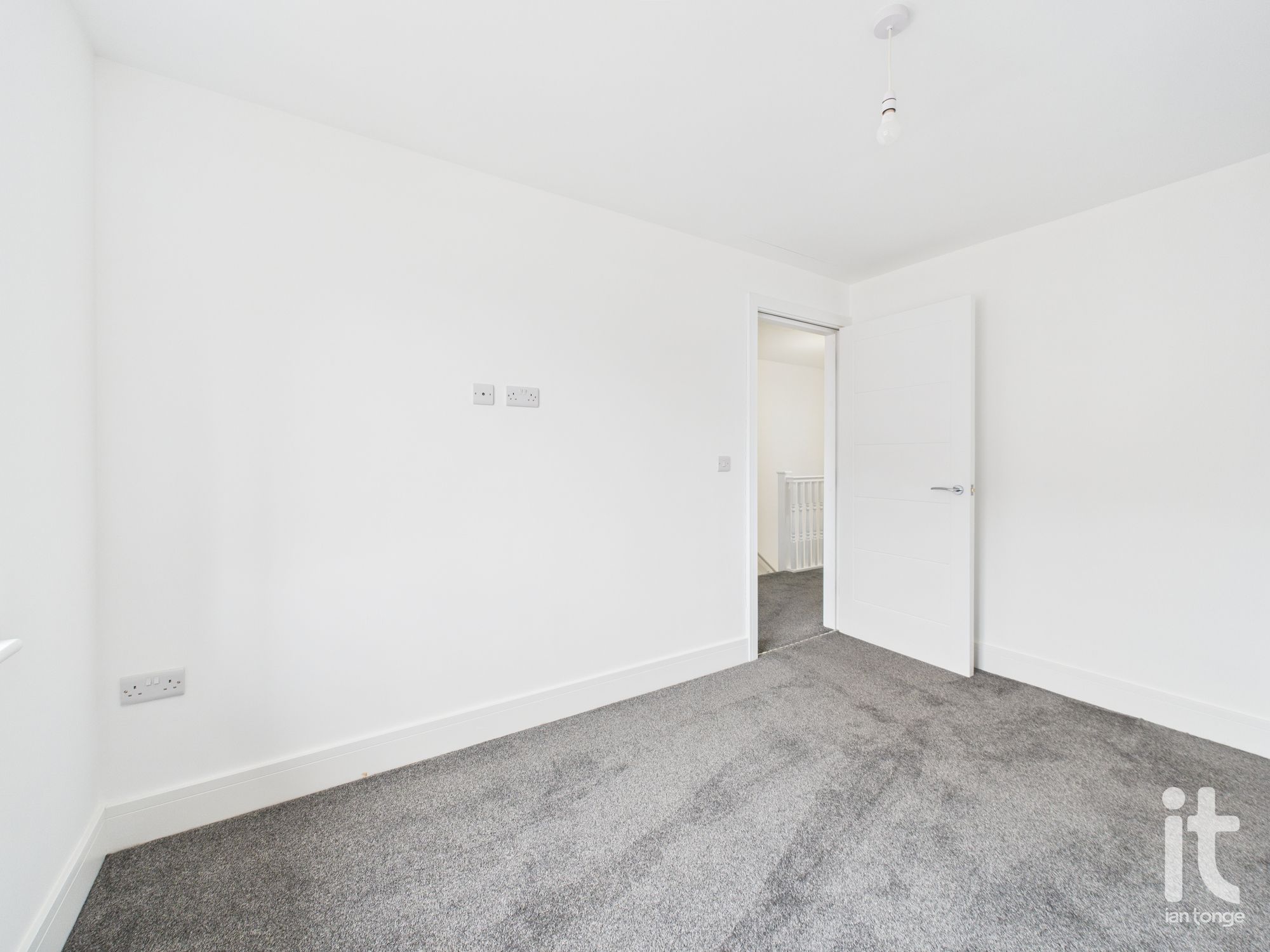 3 bedroom mews house To Let in Stockport - Photograph 24.