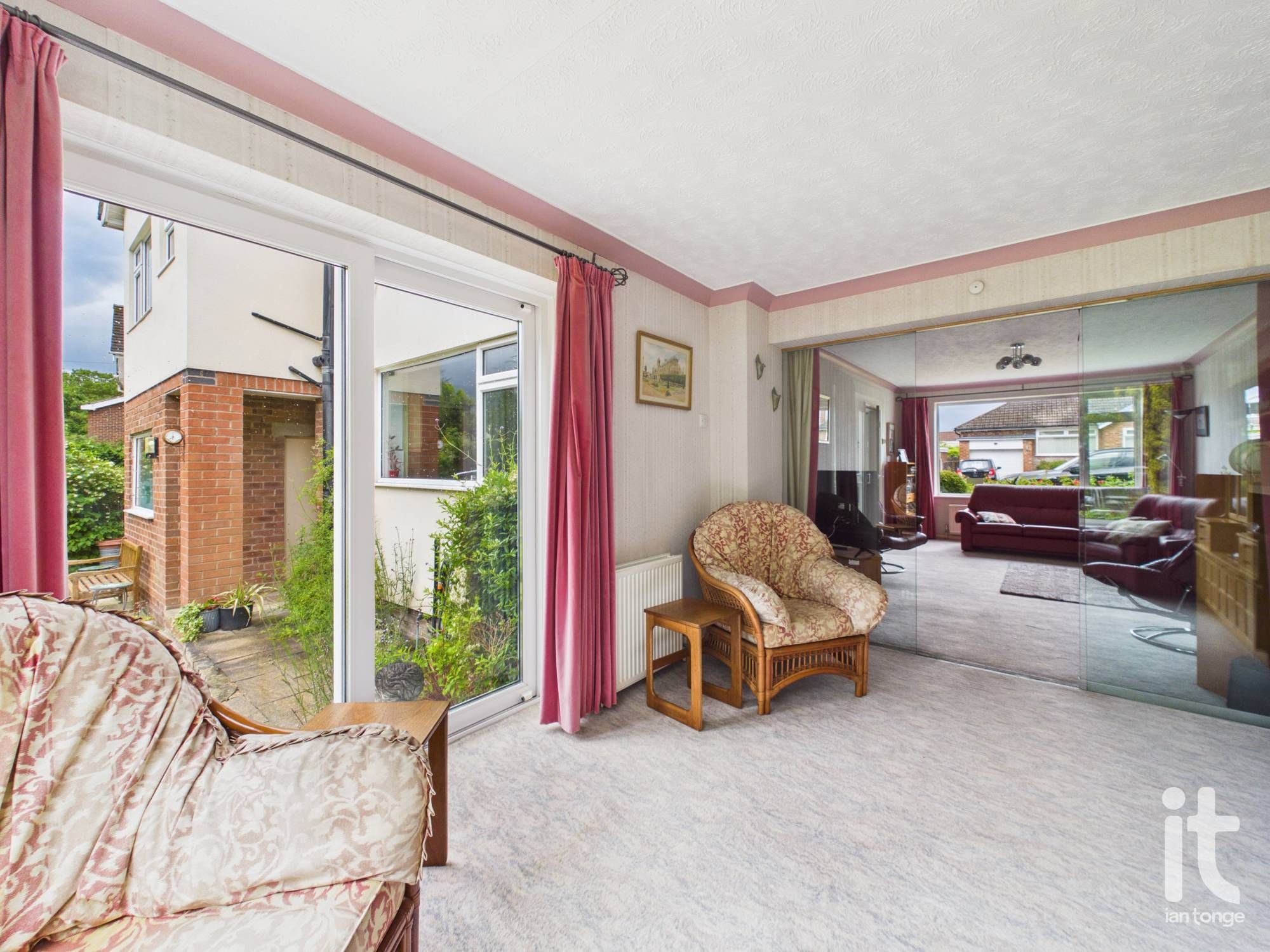 4 bedroom detached house For Sale in Stockport - Photograph 7.