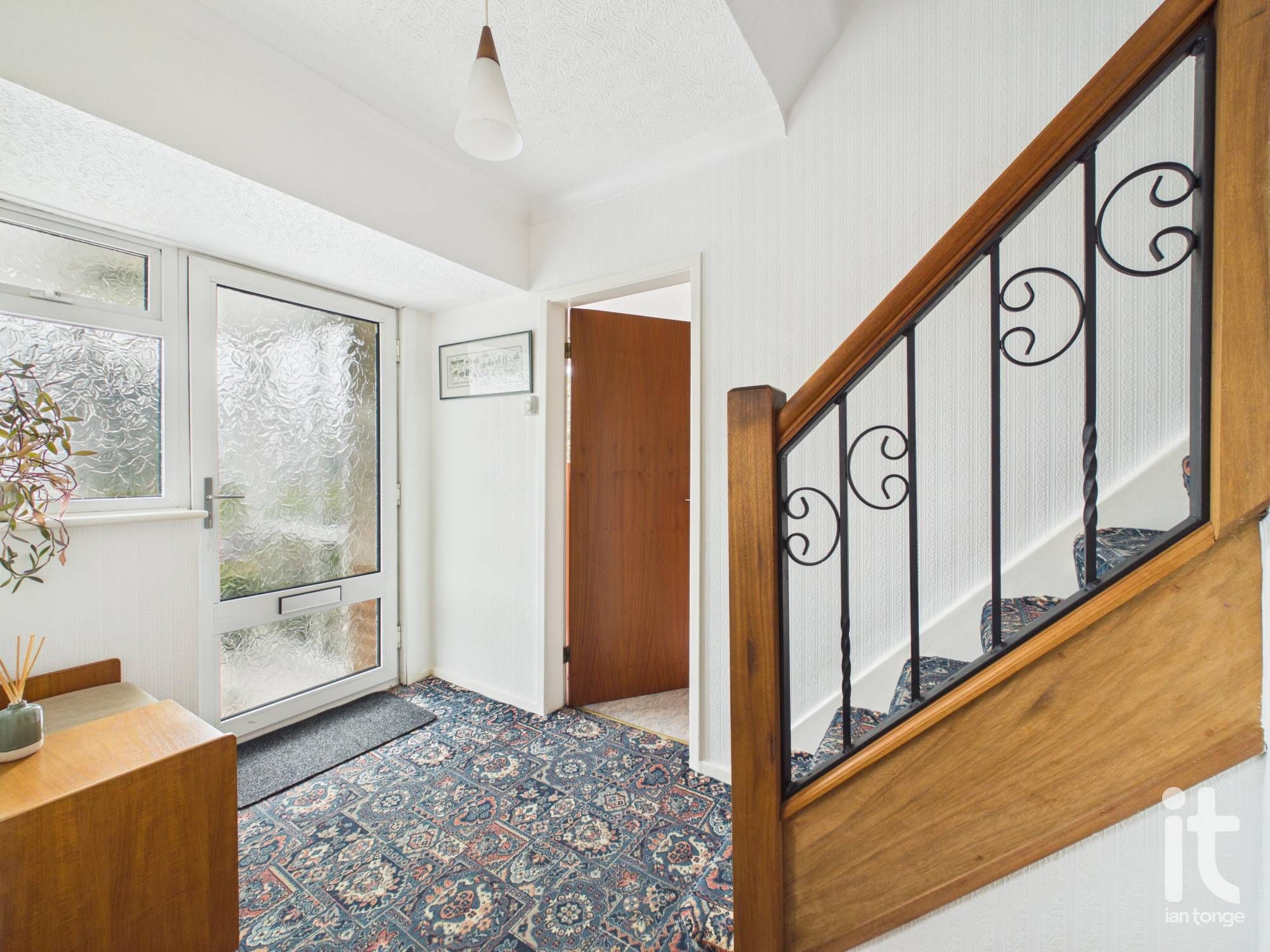 4 bedroom detached house For Sale in Stockport - Photograph 5.